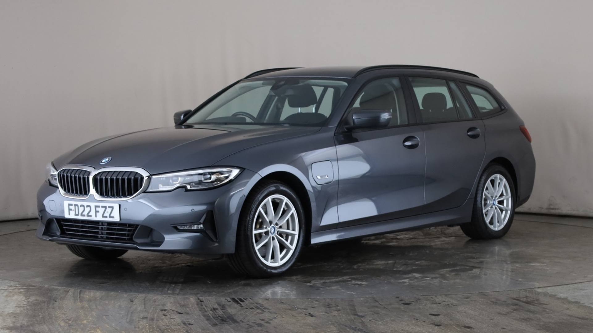 3 SERIES TOURING 330e SE Pro 5dr Step Auto