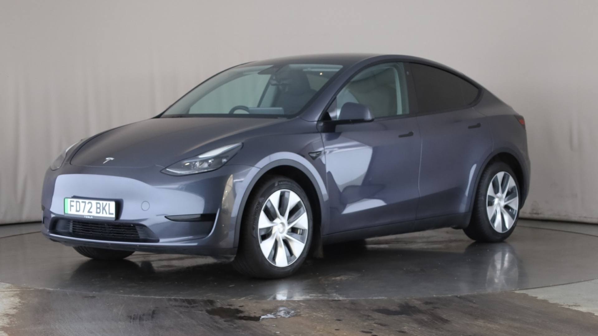 MODEL Y HATCHBACK RWD 5dr Auto