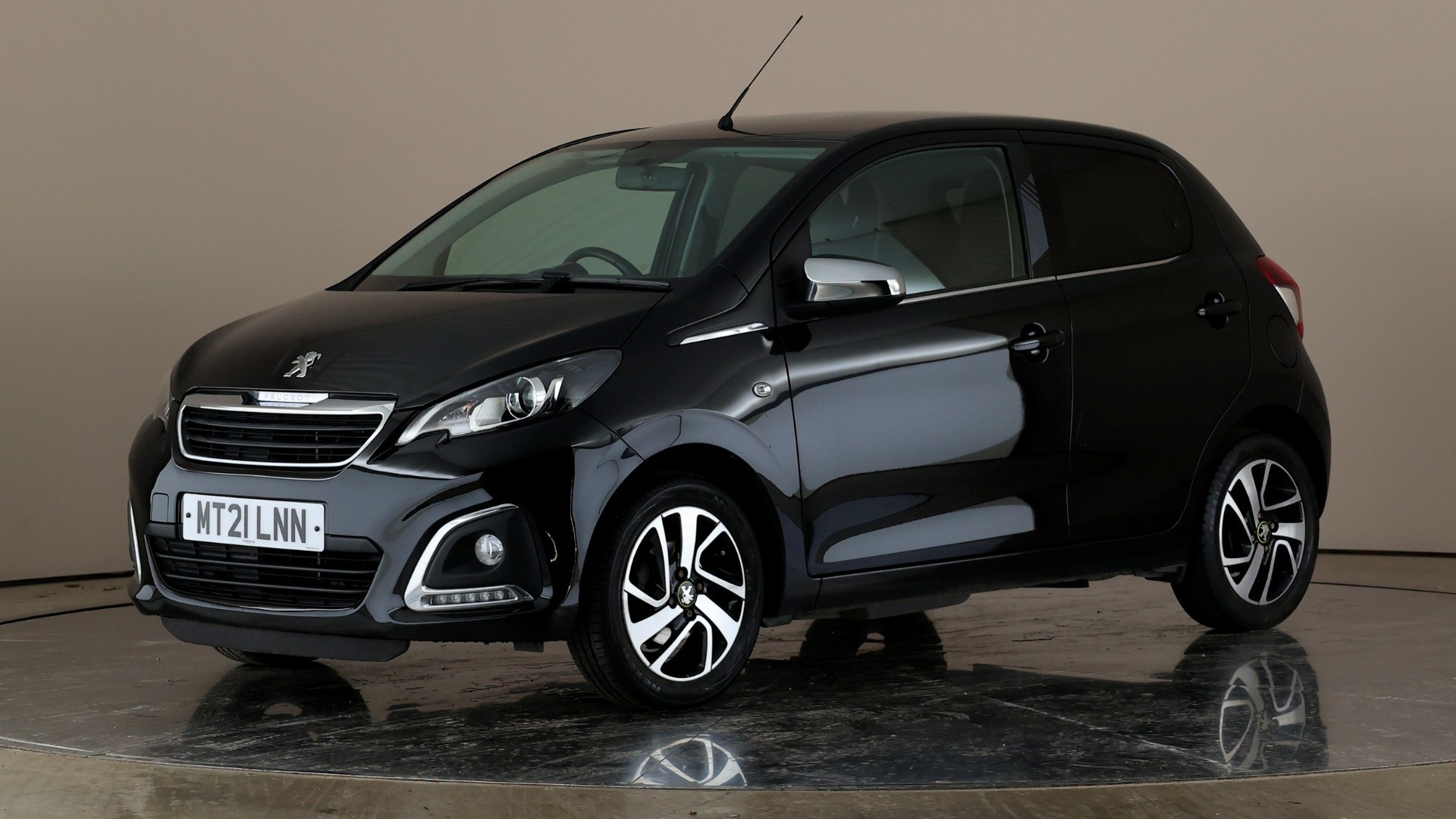 5 Door 1.0 72 Collection S+S