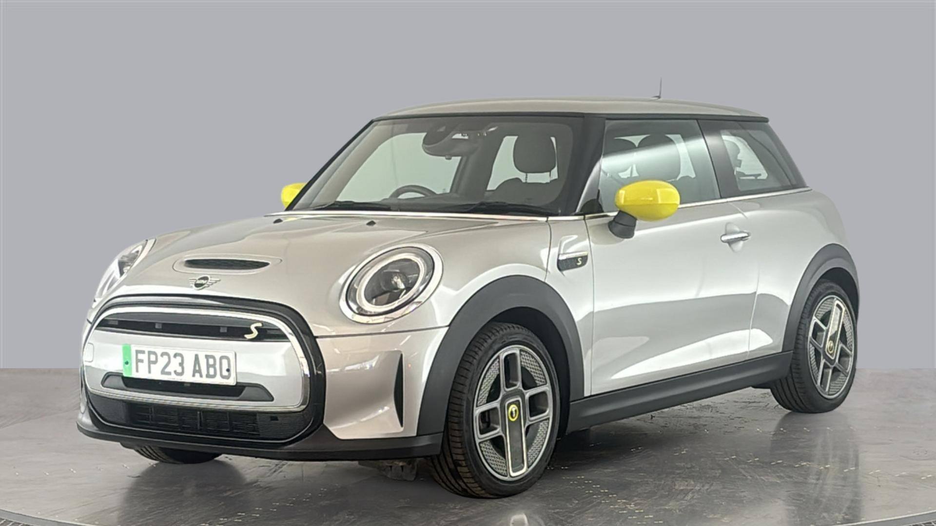 ELECTRIC HATCHBACK 135kW Cooper S Level 2 33kWh 3dr Auto