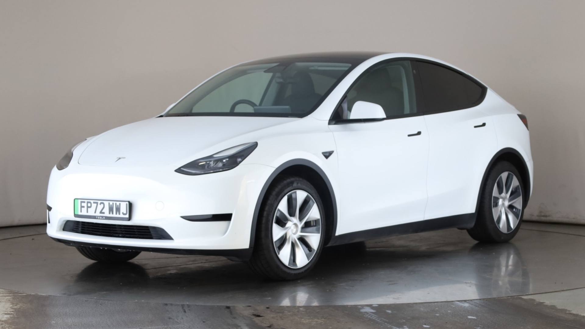 MODEL Y HATCHBACK RWD 5dr Auto