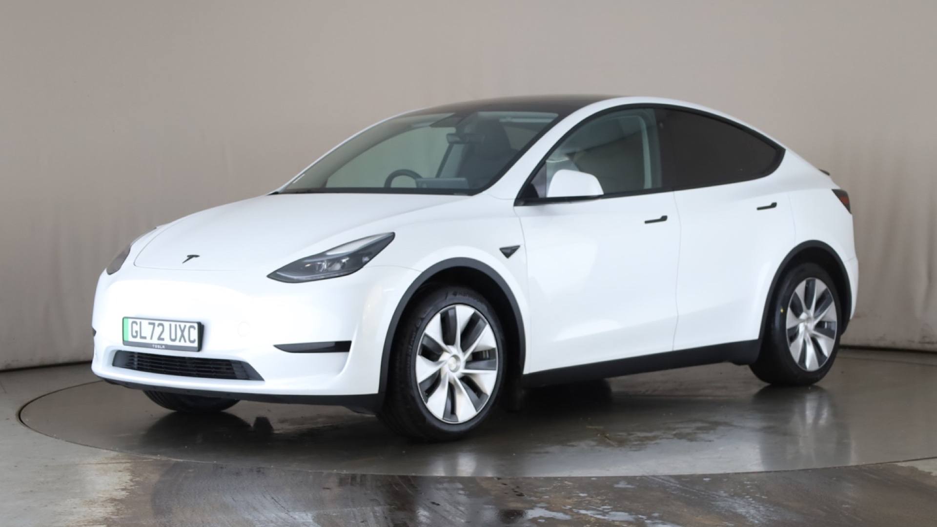 MODEL Y HATCHBACK RWD 5dr Auto
