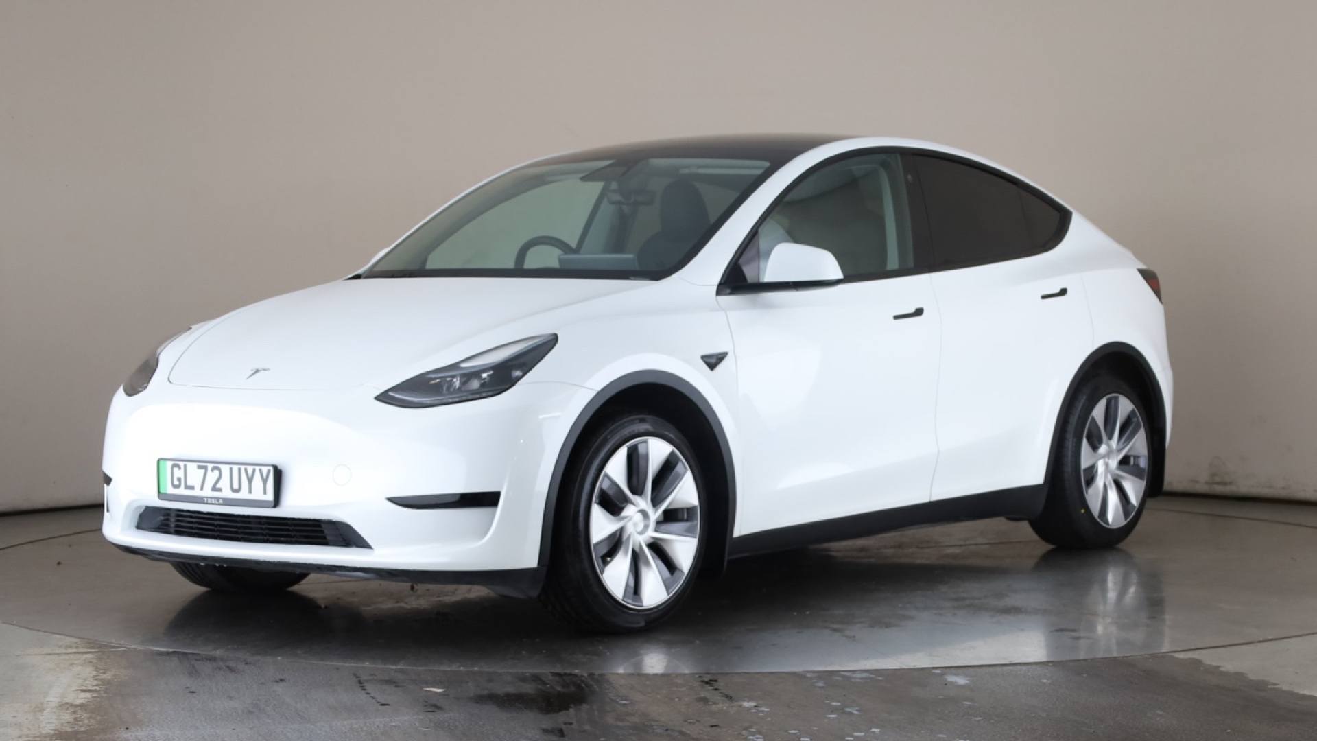 MODEL Y HATCHBACK RWD 5dr Auto