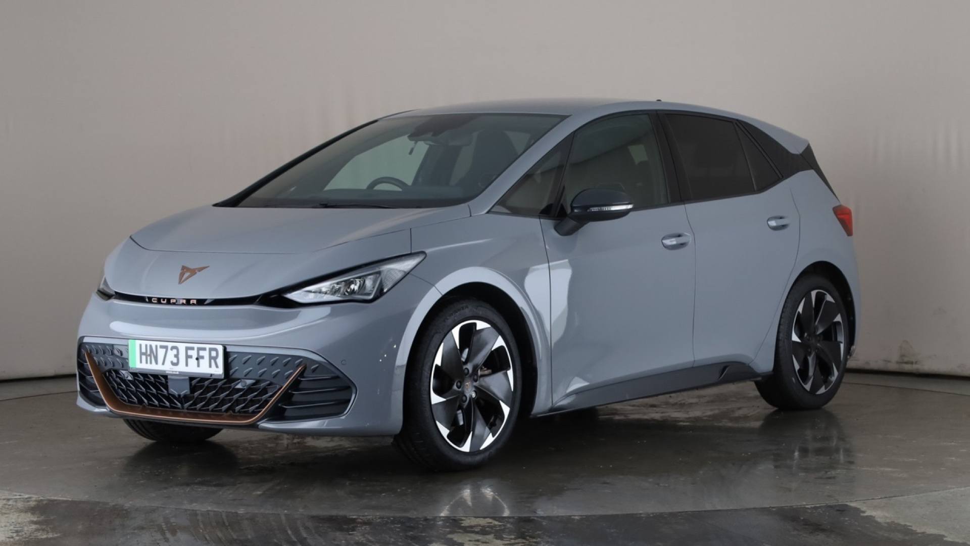 Born 5dr HatchElec V2 [58kWh] Auto 204ps (2022-  )