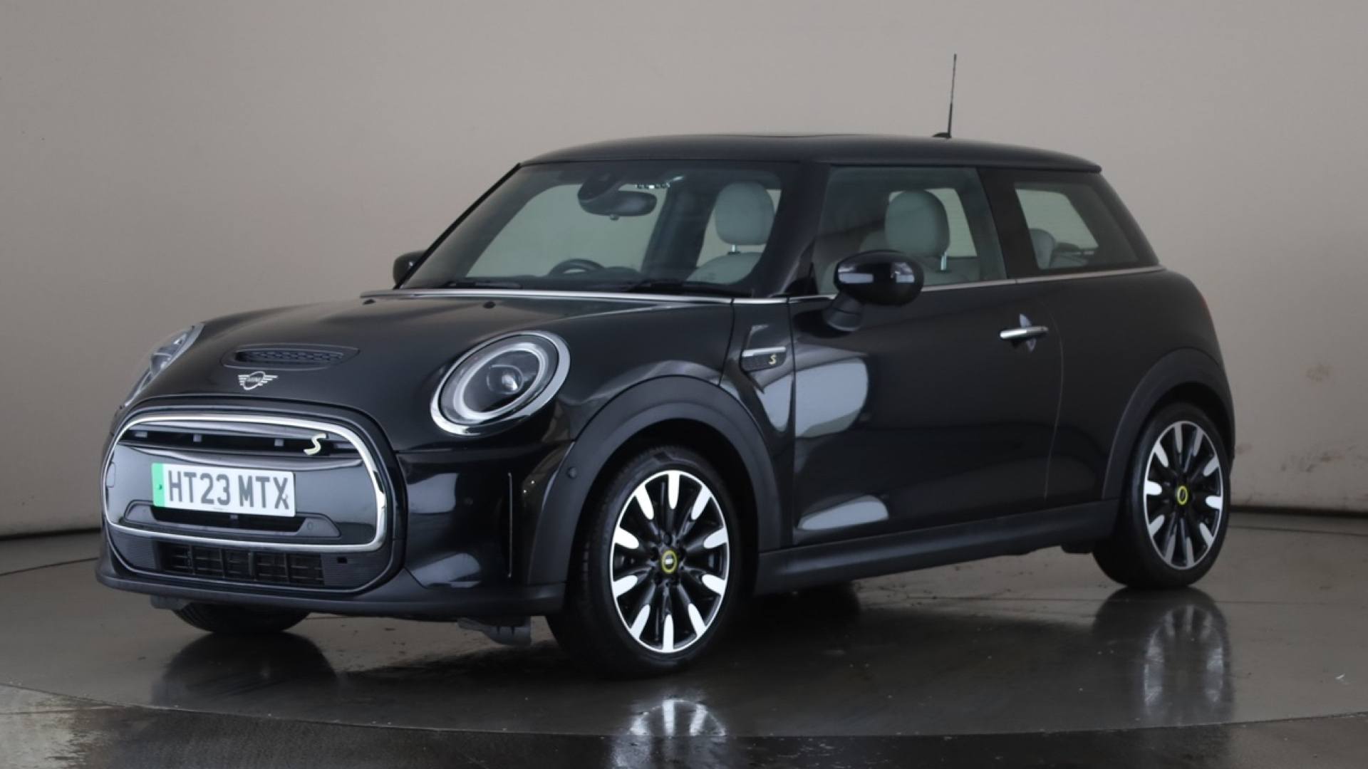 ELECTRIC HATCHBACK 135kW Cooper S Level 3 33kWh 3dr Auto