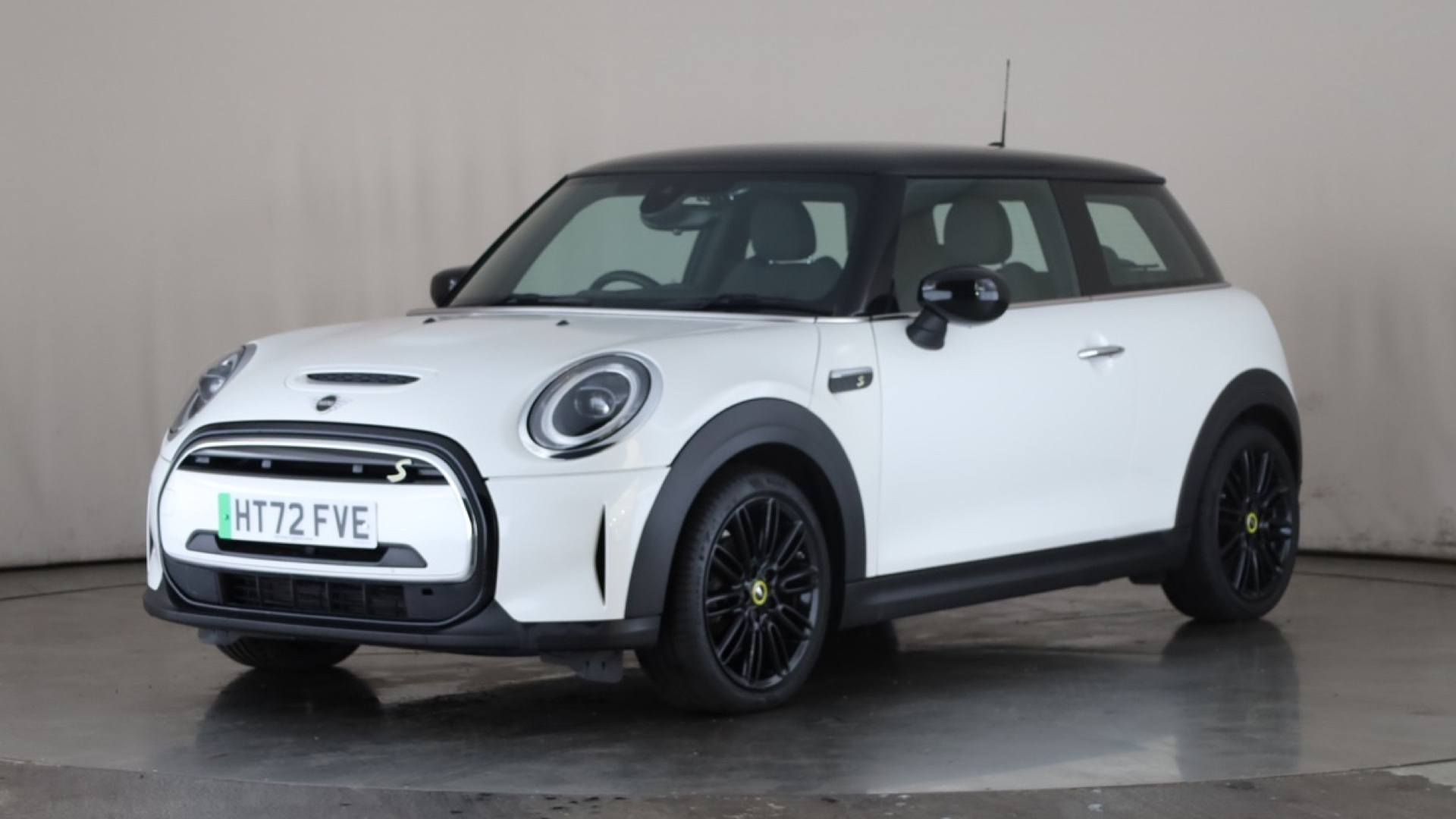 ELECTRIC HATCHBACK 135kW Cooper S Level 2 33kWh 3dr Auto