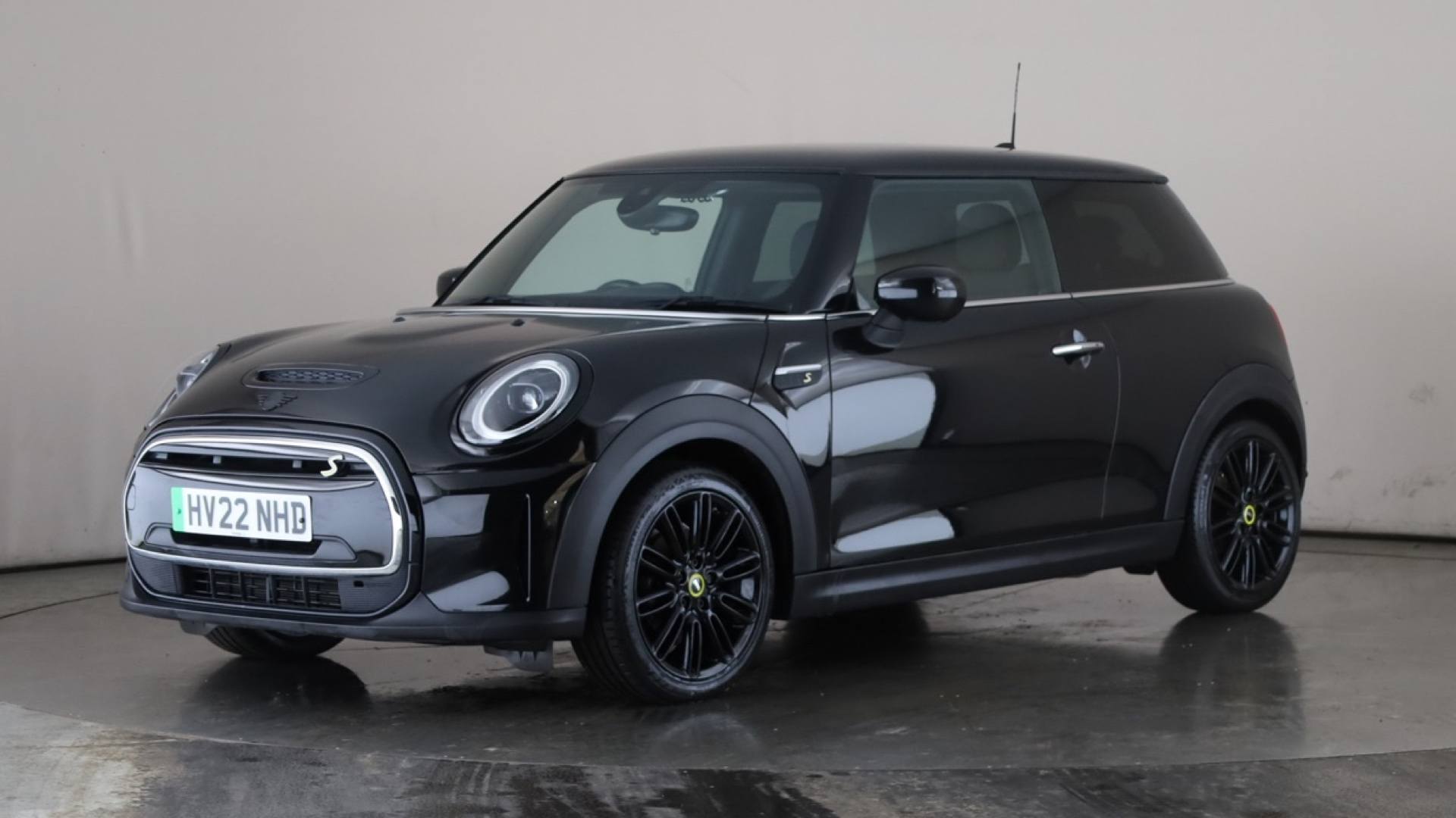 ELECTRIC HATCHBACK 135kW Cooper S Level 2 33kWh 3dr Auto