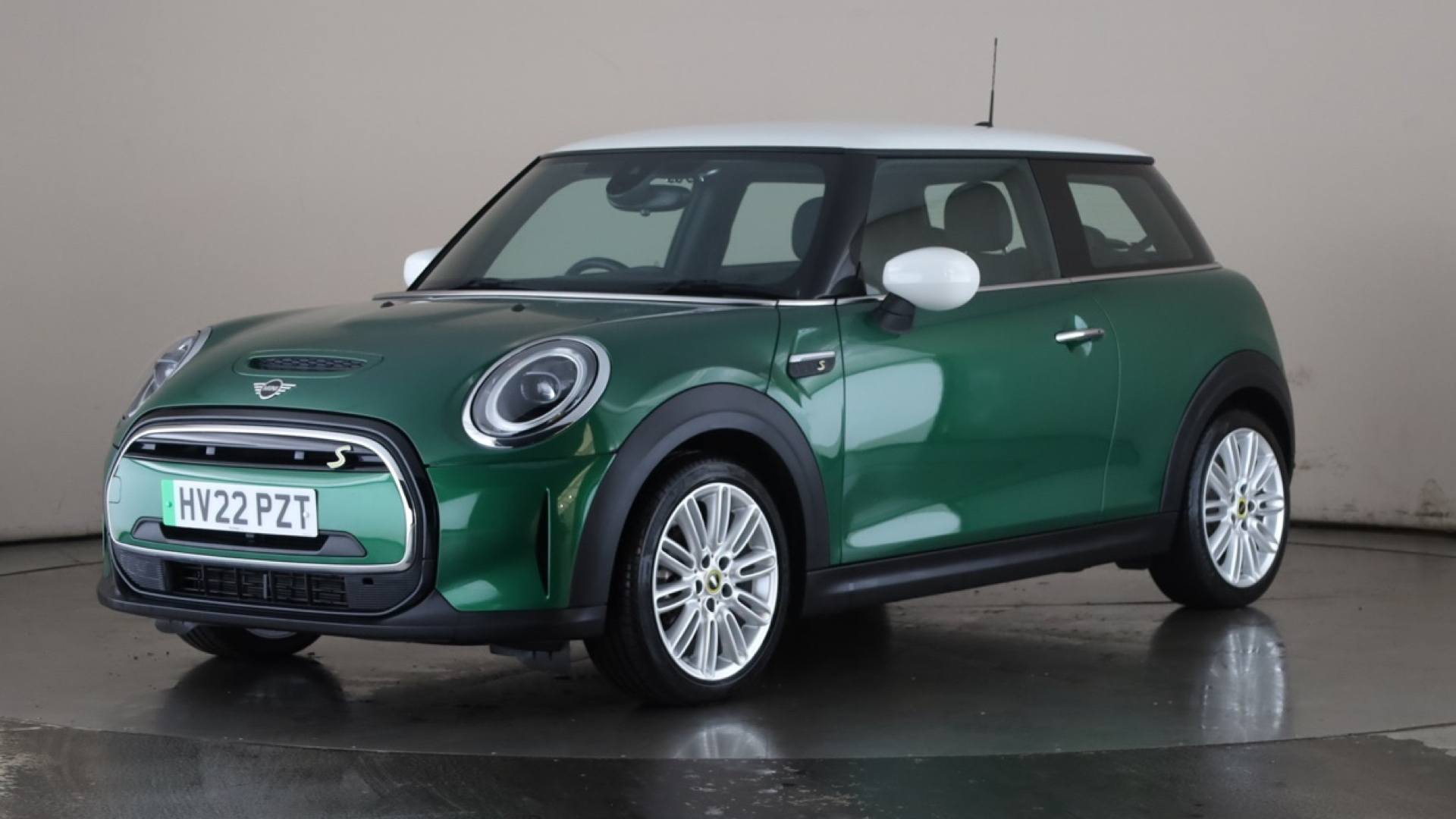 ELECTRIC HATCHBACK 135kW Cooper S Level 2 33kWh 3dr Auto