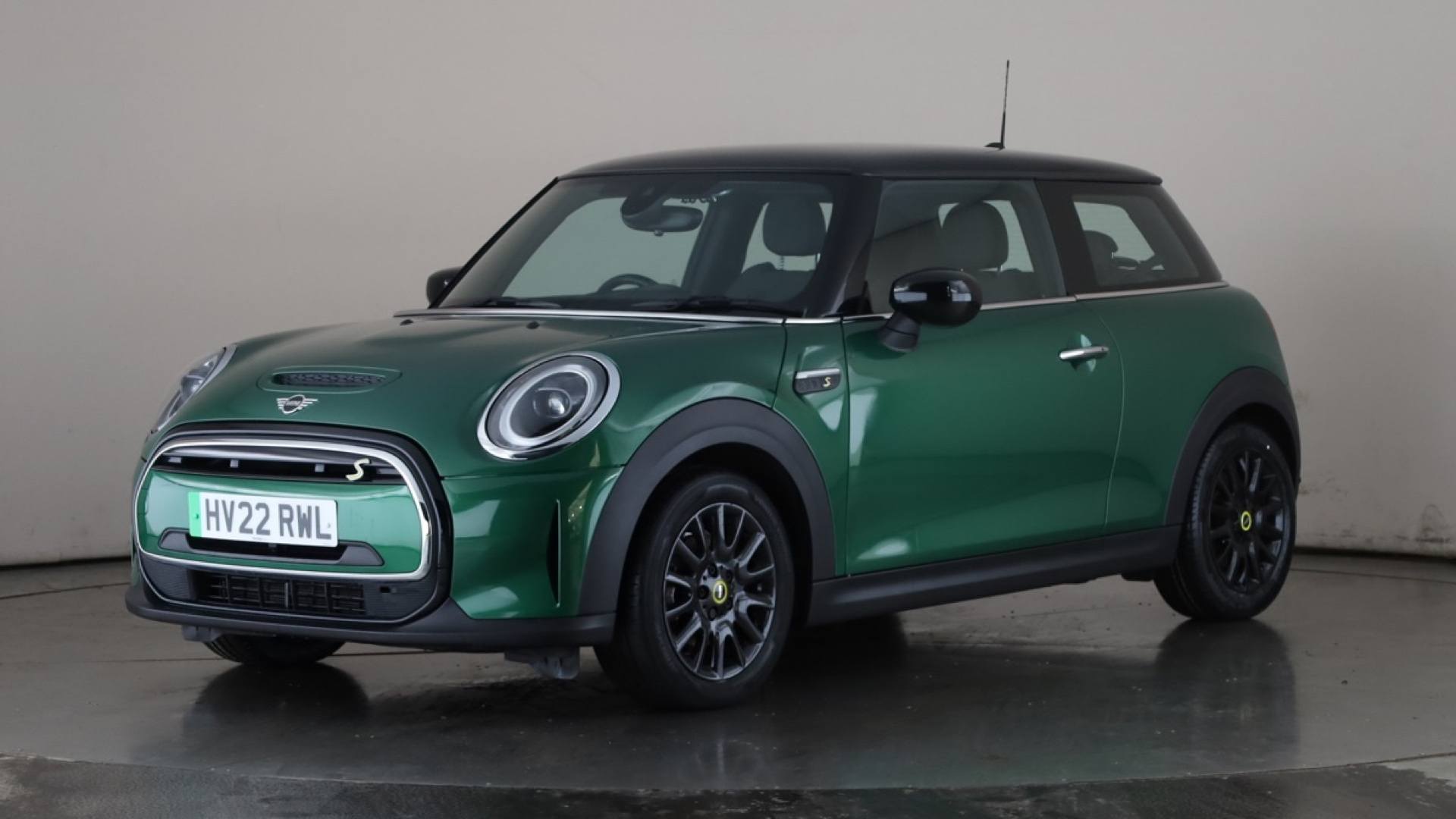 ELECTRIC HATCHBACK 135kW Cooper S Level 2 33kWh 3dr Auto