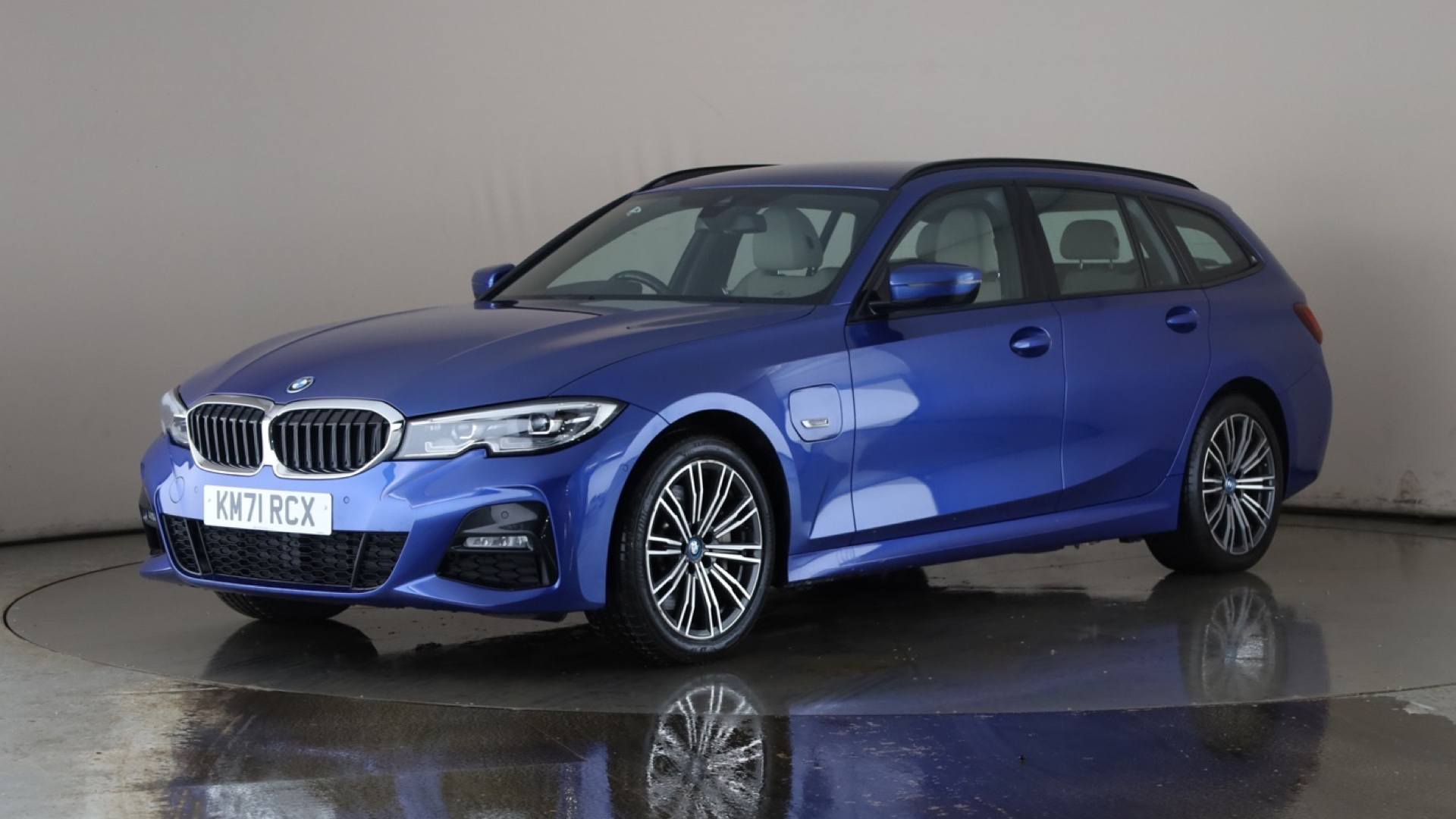 3 SERIES TOURING 330e M Sport 5dr Step Auto