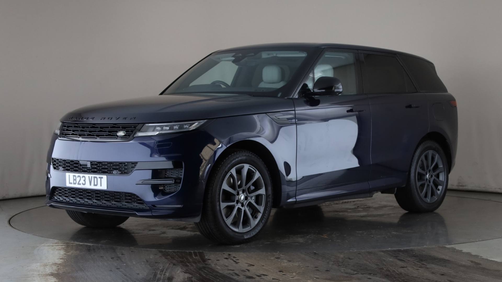 RANGE ROVER SPORT ESTATE 3.0 P440e Dynamic SE 5dr Auto