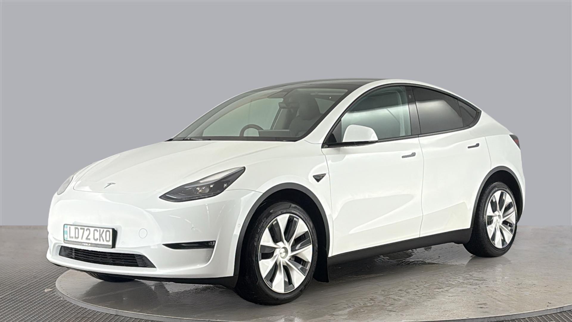 MODEL Y HATCHBACK Long Range AWD 5dr Auto