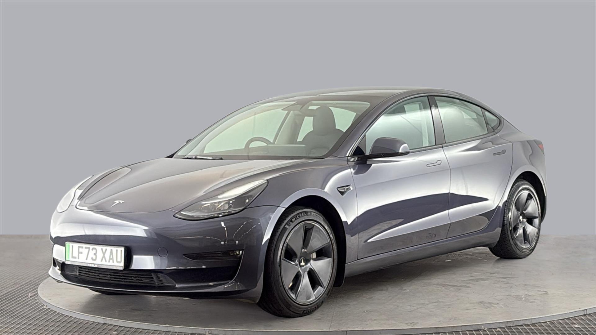 MODEL 3 SALOON Long Range RWD 4dr Auto