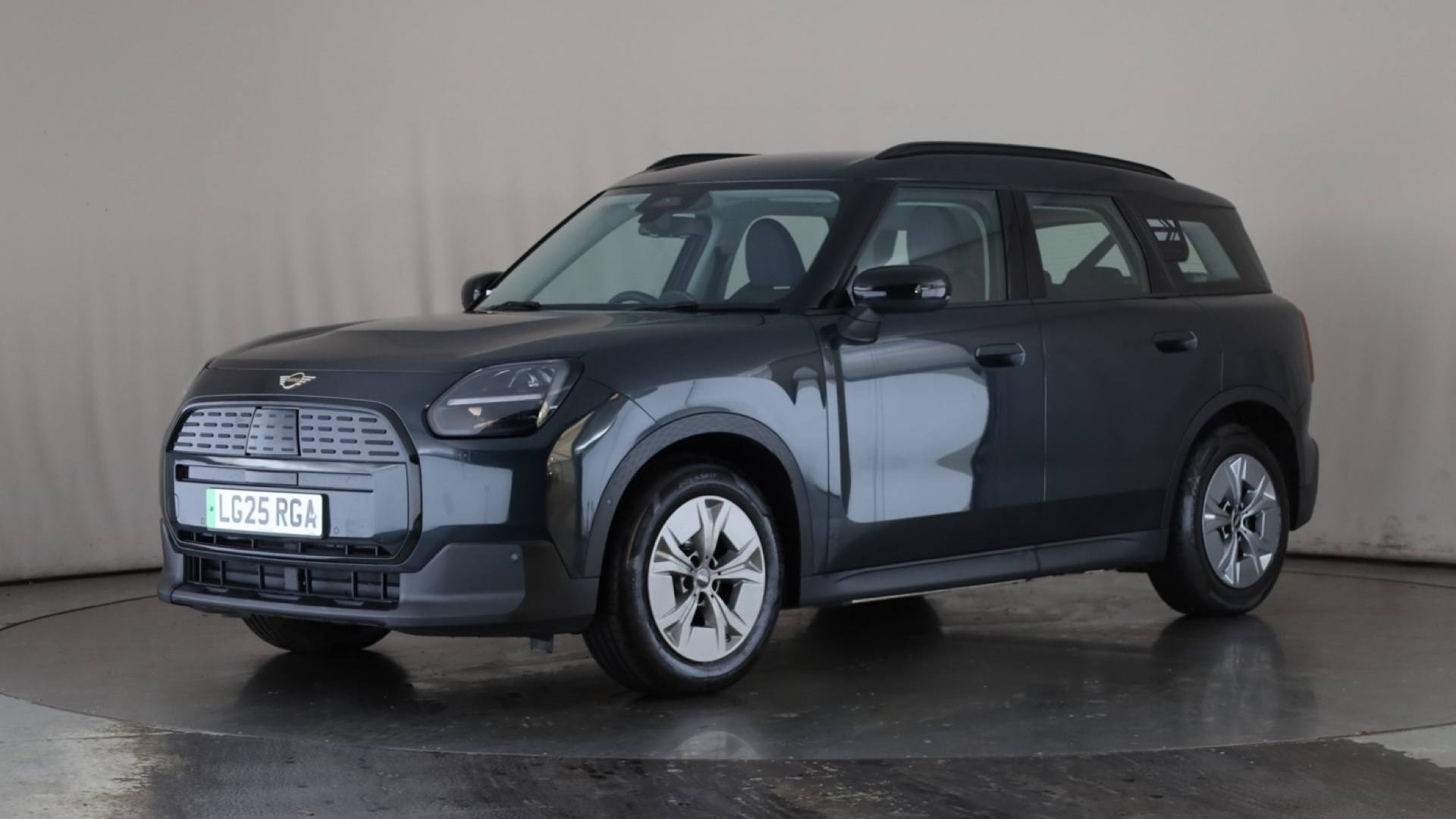 ELECTRIC COUNTRYMAN HATCHBACK 150kW E Classic 66kWh 5dr Auto