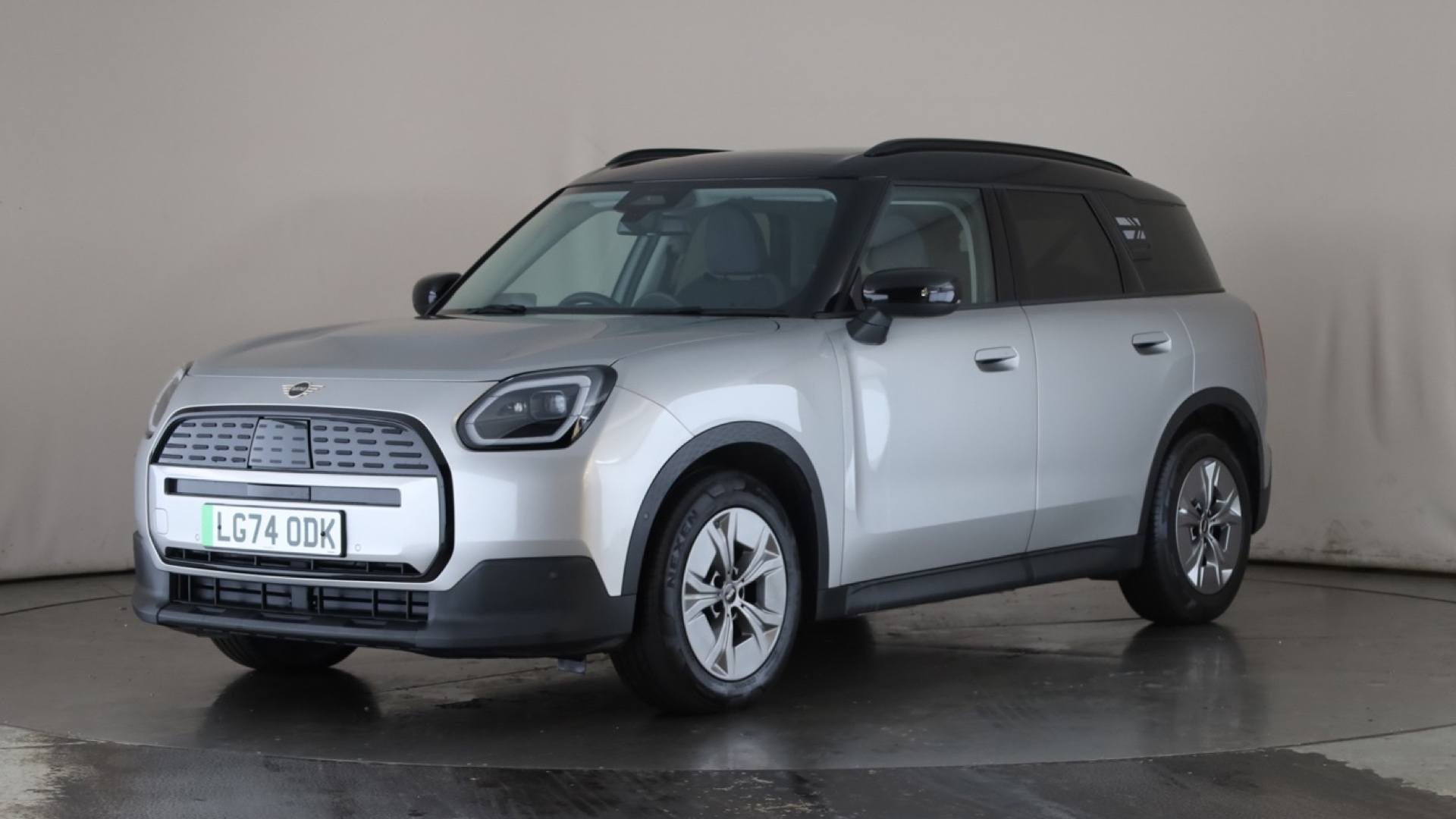ELECTRIC COUNTRYMAN HATCHBACK 150kW E Classic [Level 2] 66kWh 5dr Auto