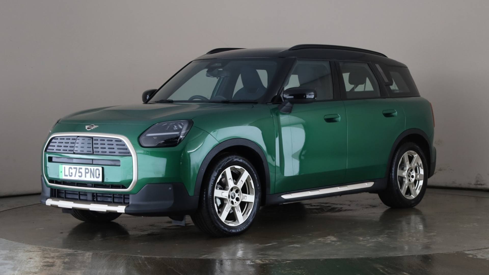 ELECTRIC COUNTRYMAN HATCHBACK 150kW E Exclusive 66kWh 5dr Auto