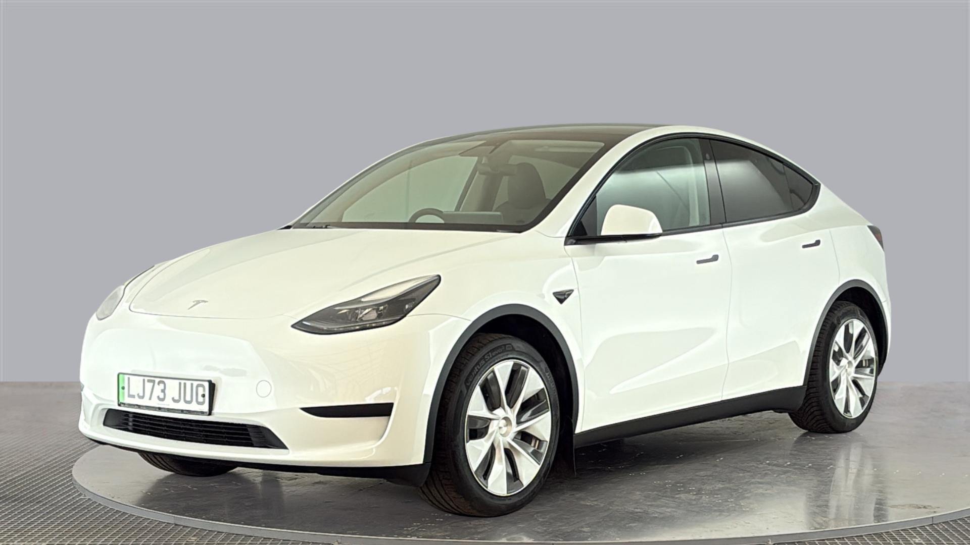 MODEL Y HATCHBACK RWD 5dr Auto