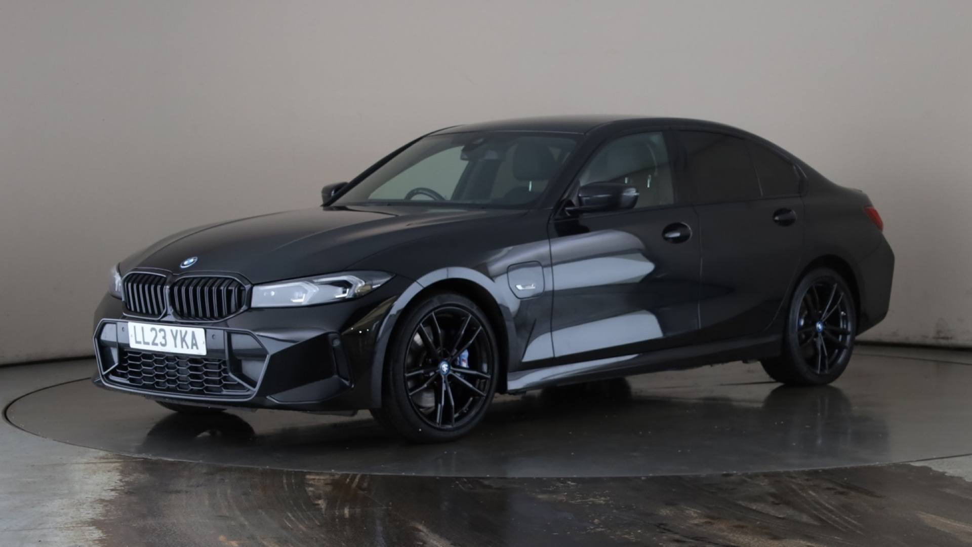 3 SERIES SALOON 330e M Sport 4dr Step Auto [Tech/Pro Pack]