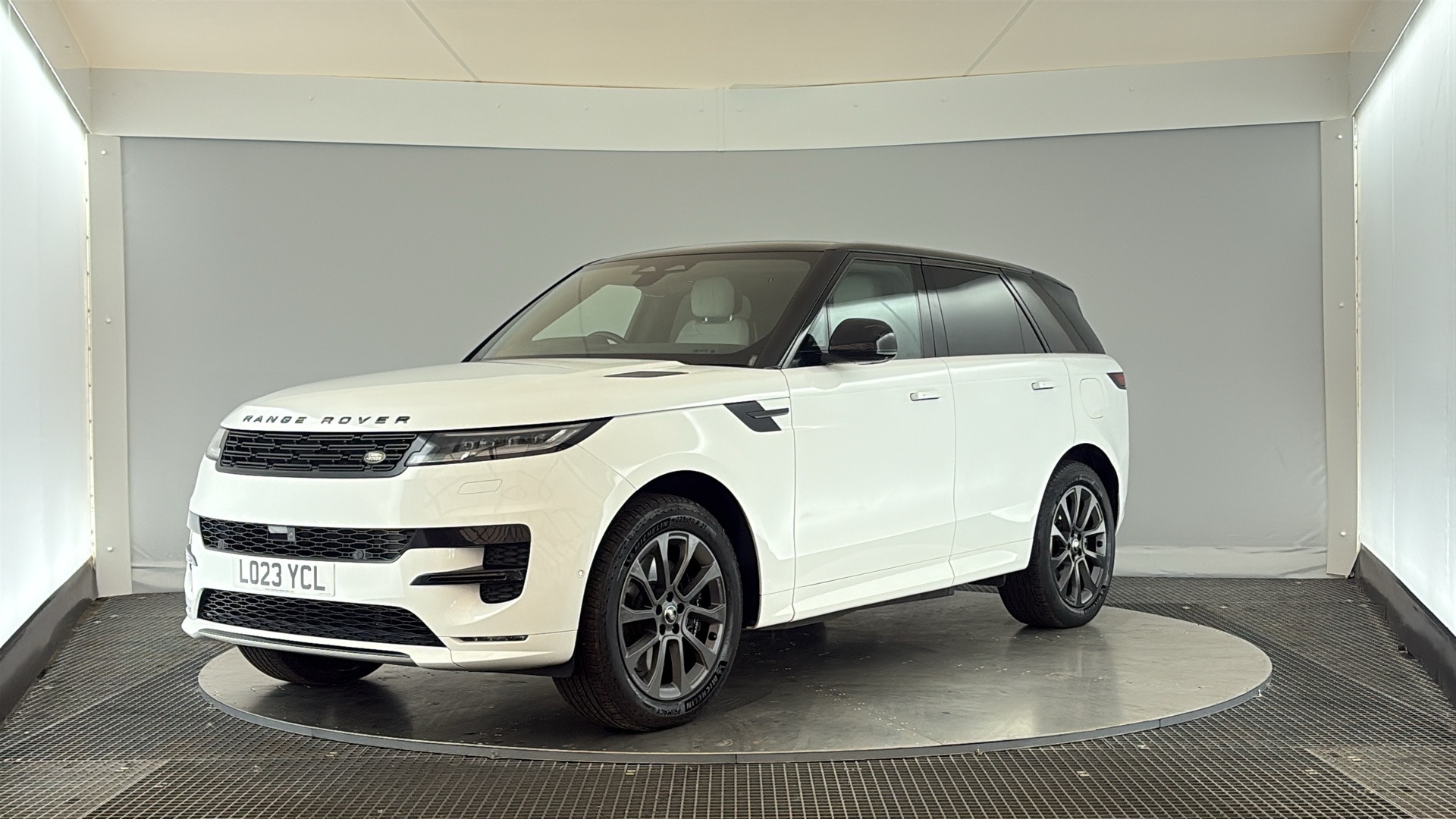 RANGE ROVER SPORT ESTATE 3.0 P440e Dynamic SE 5dr Auto