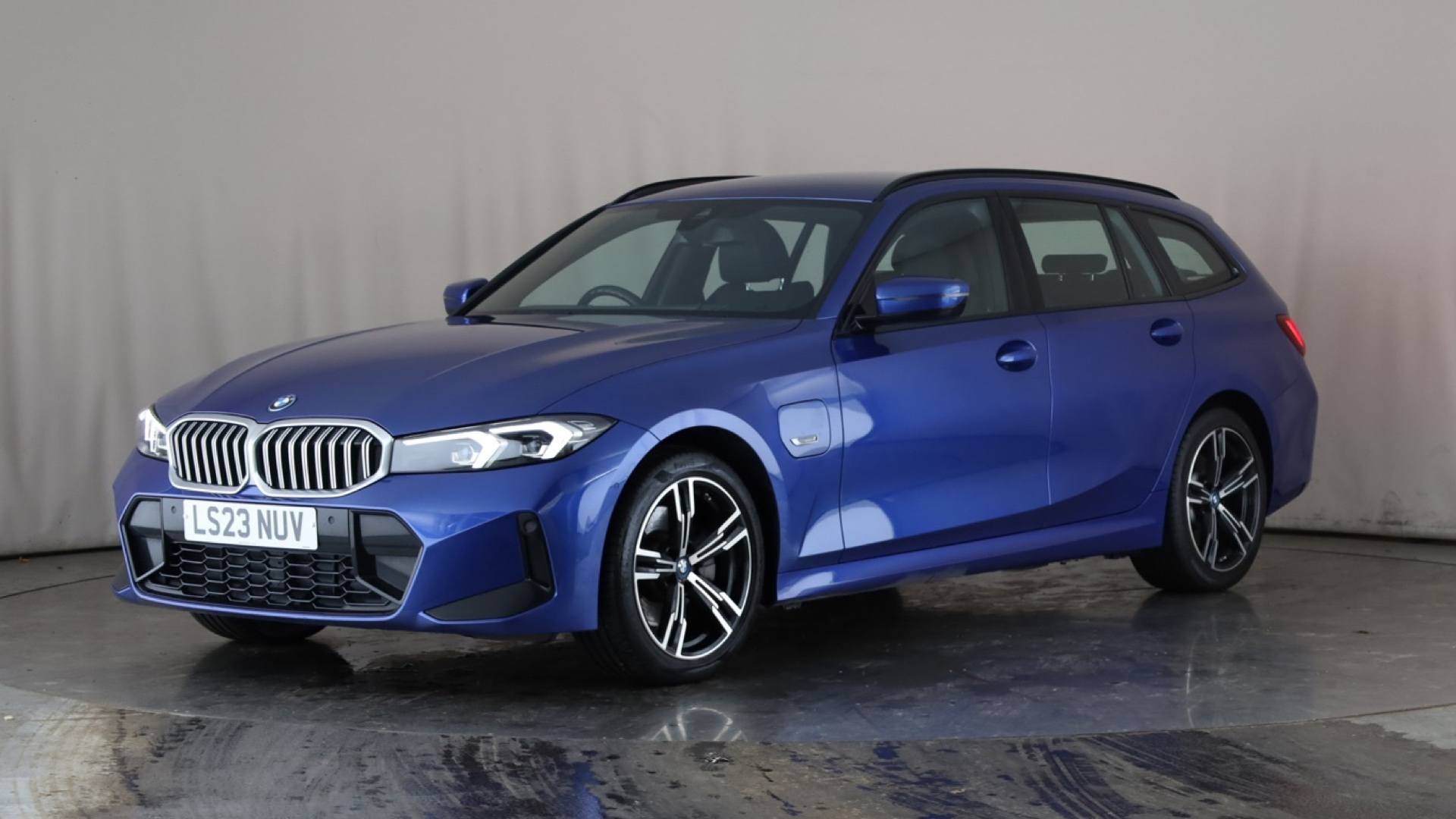 3 SERIES TOURING 330e M Sport 5dr Step Auto