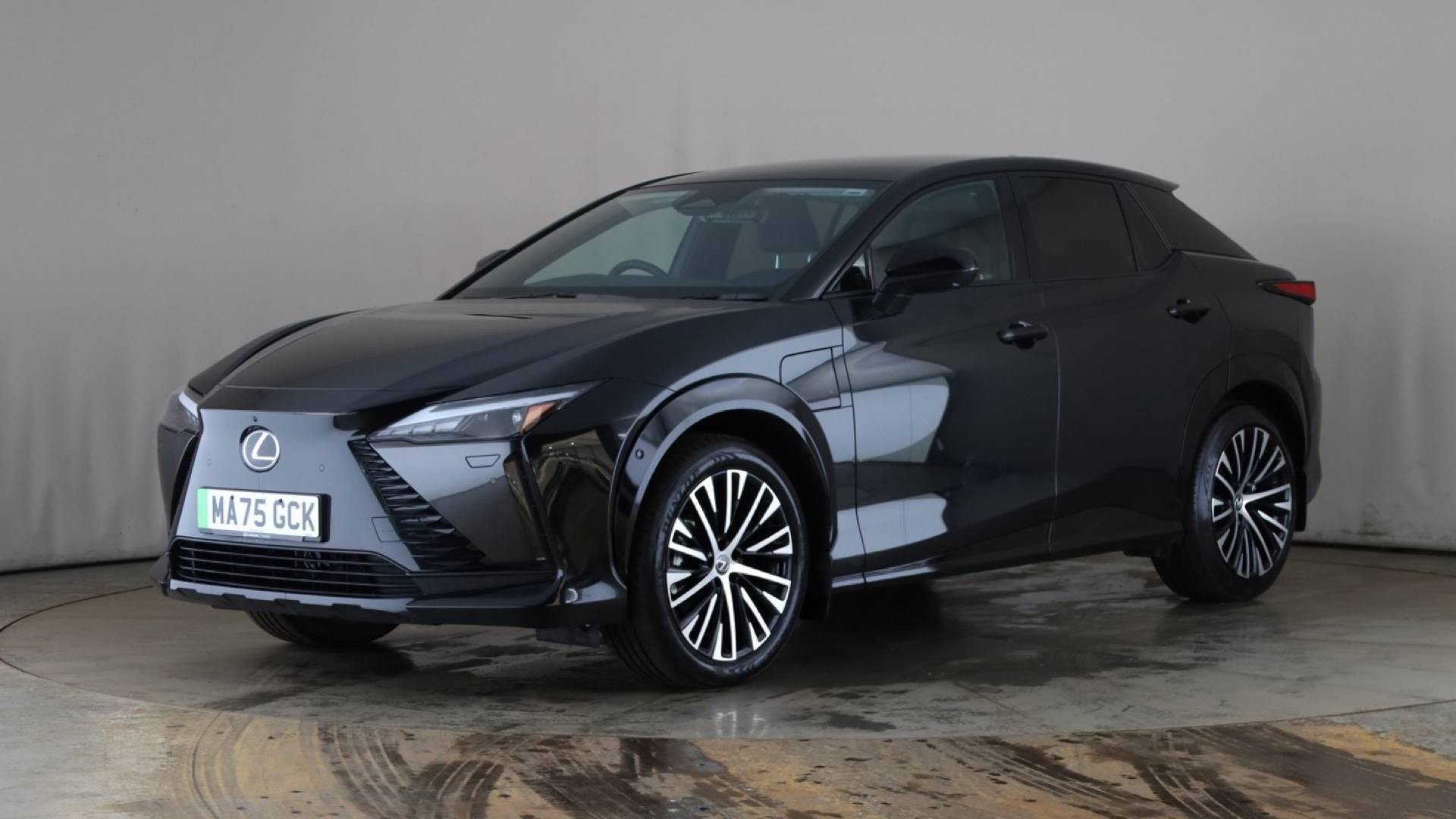 RZ ELECTRIC ESTATE 300e 150kW Takumi 71 kWh 5dr Auto