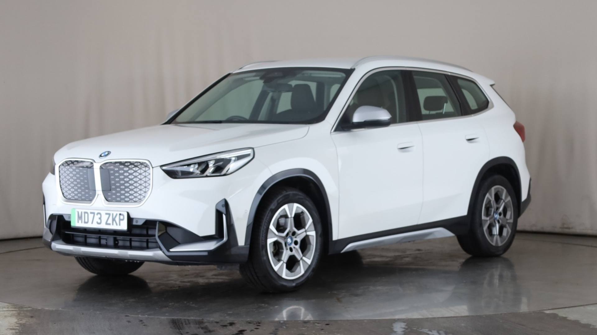 iX1 ELECTRIC ESTATE 230kW xDrive30 xLine 64.7kWh 5dr Auto