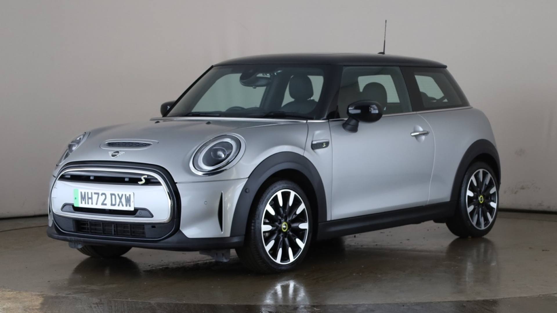 ELECTRIC HATCHBACK 135kW Cooper S Level 3 33kWh 3dr Auto