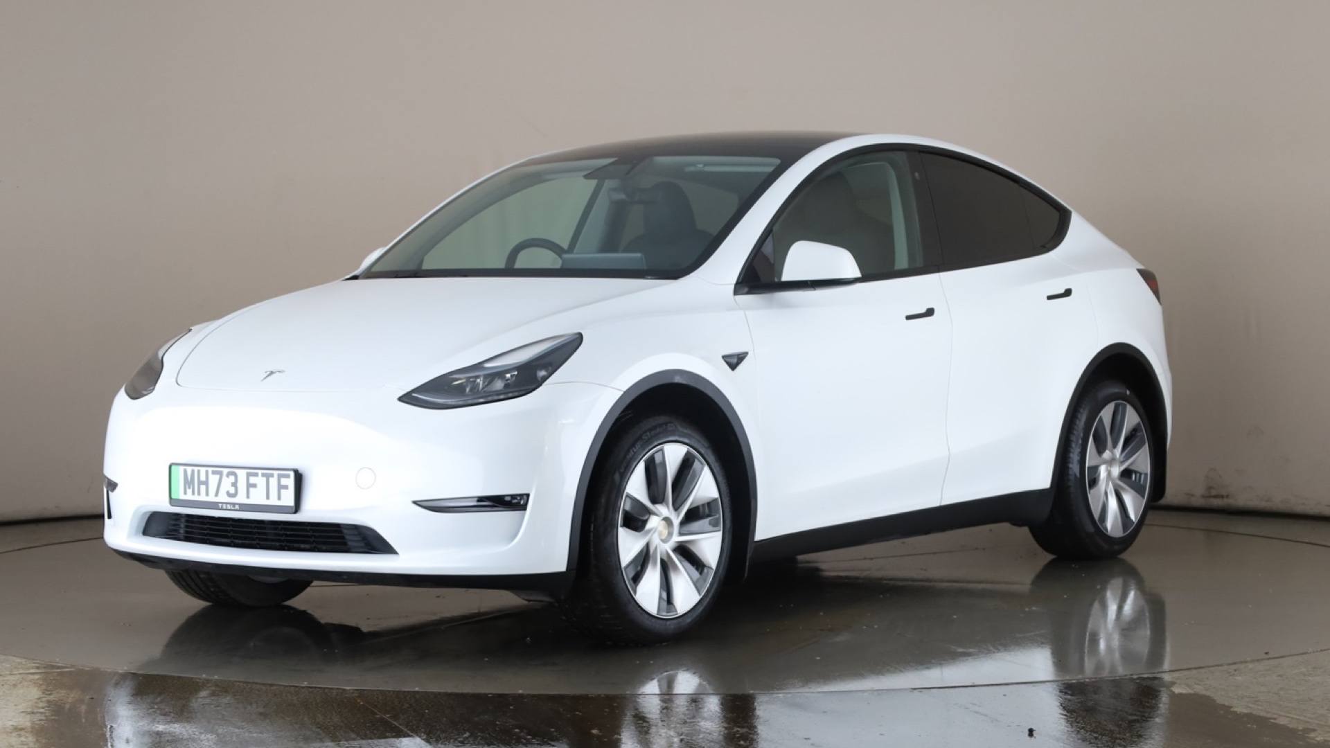 MODEL Y HATCHBACK Long Range AWD 5dr Auto