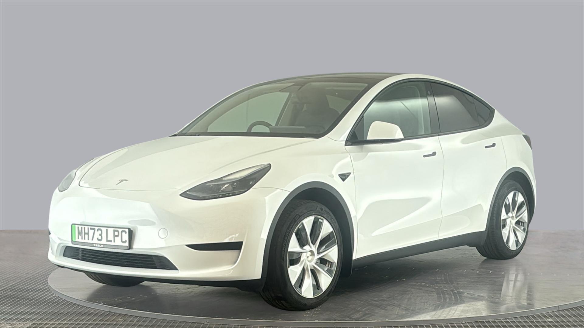 MODEL Y HATCHBACK RWD 5dr Auto