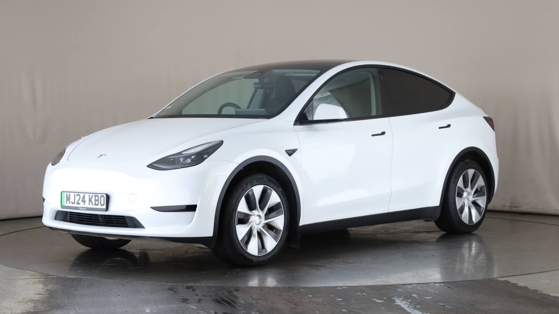 MODEL Y HATCHBACK RWD 5dr Auto