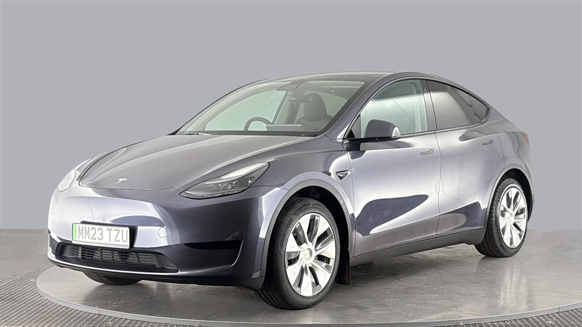 MODEL Y HATCHBACK RWD 5dr Auto