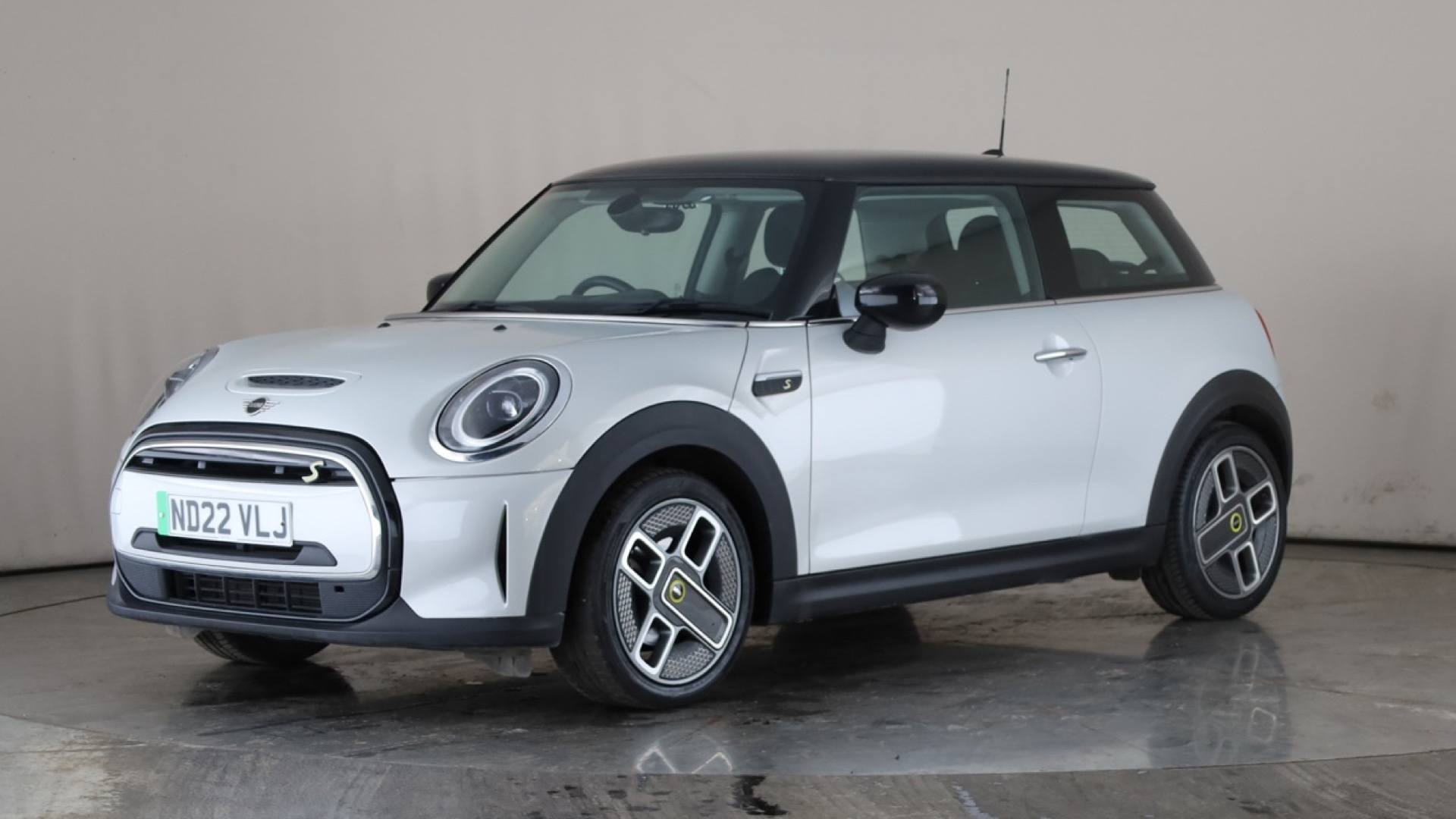 ELECTRIC HATCHBACK 135kW Cooper S Level 1 33kWh 3dr Auto
