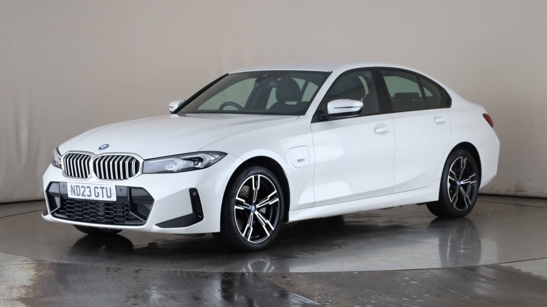 3 SERIES SALOON 330e M Sport 4dr Step Auto