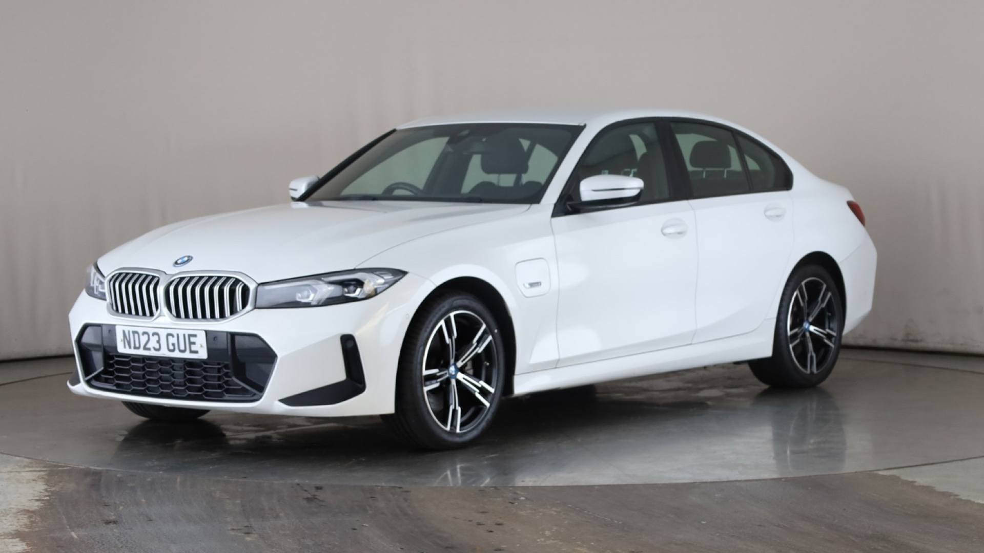 3 SERIES SALOON 330e M Sport 4dr Step Auto