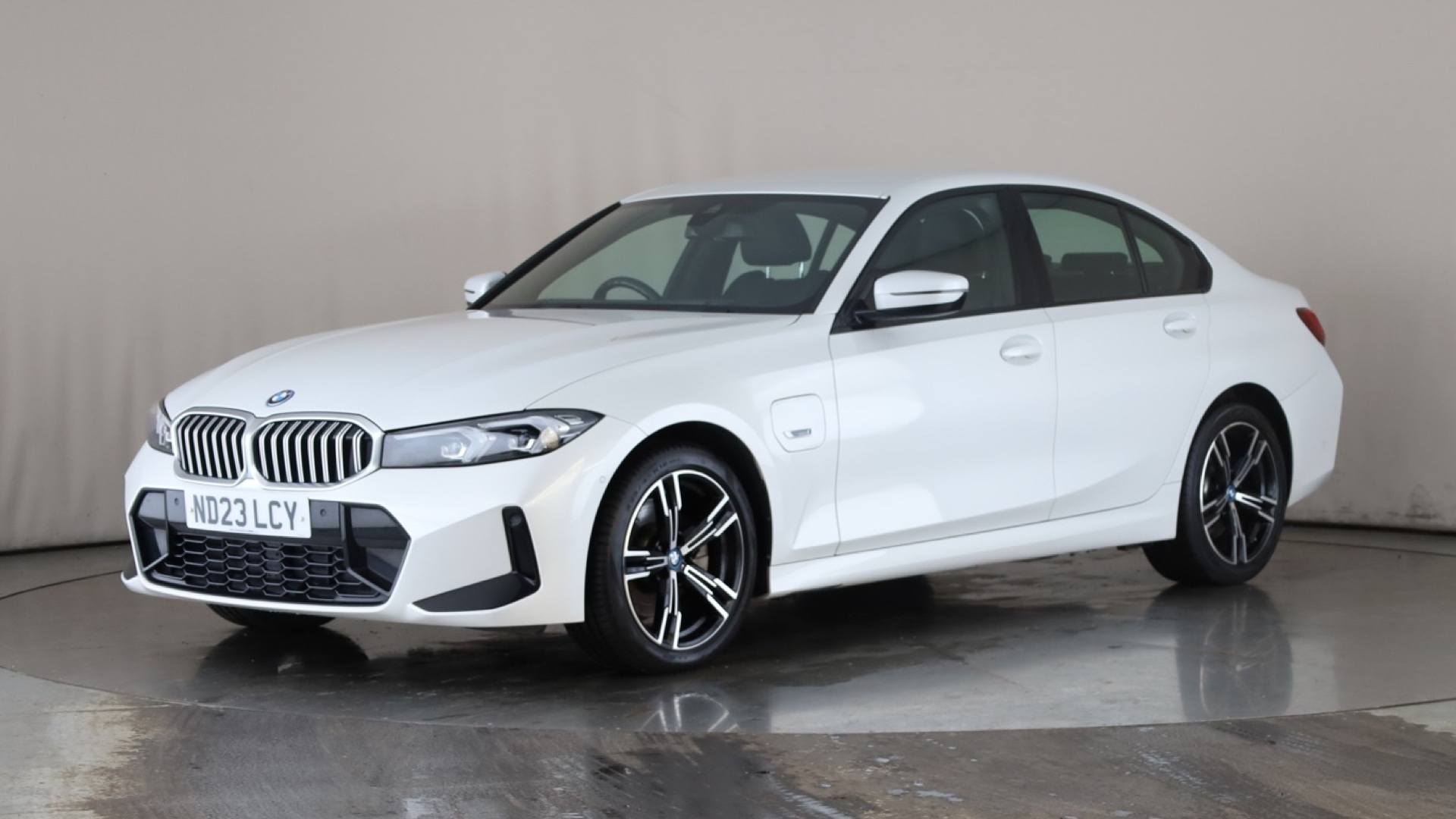 3 SERIES SALOON 330e M Sport 4dr Step Auto