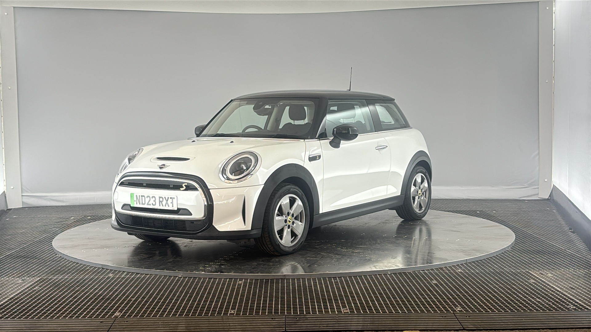 ELECTRIC HATCHBACK 135kW Cooper S Level 1 33kWh 3dr Auto