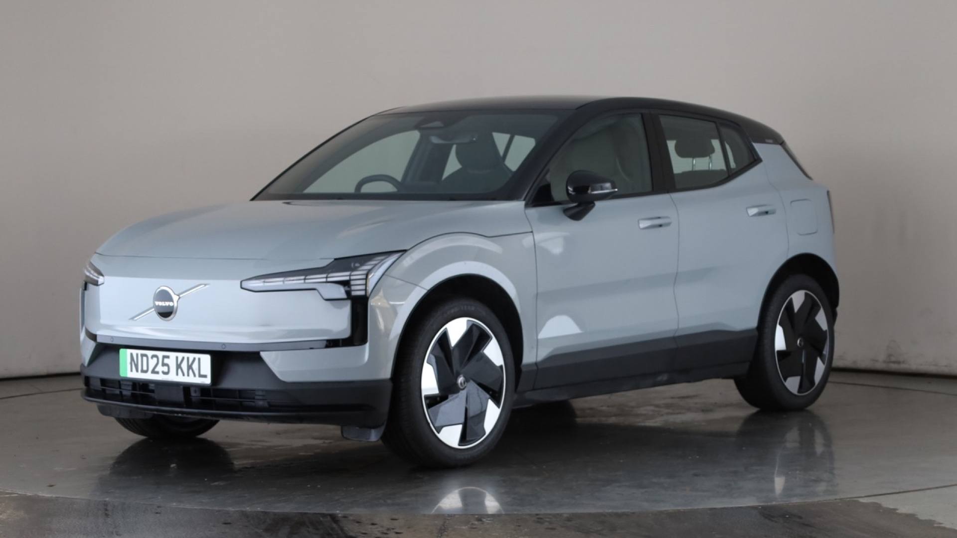 EX30 ESTATE 200kW SM Extended Range Plus 69kWh 5dr Auto