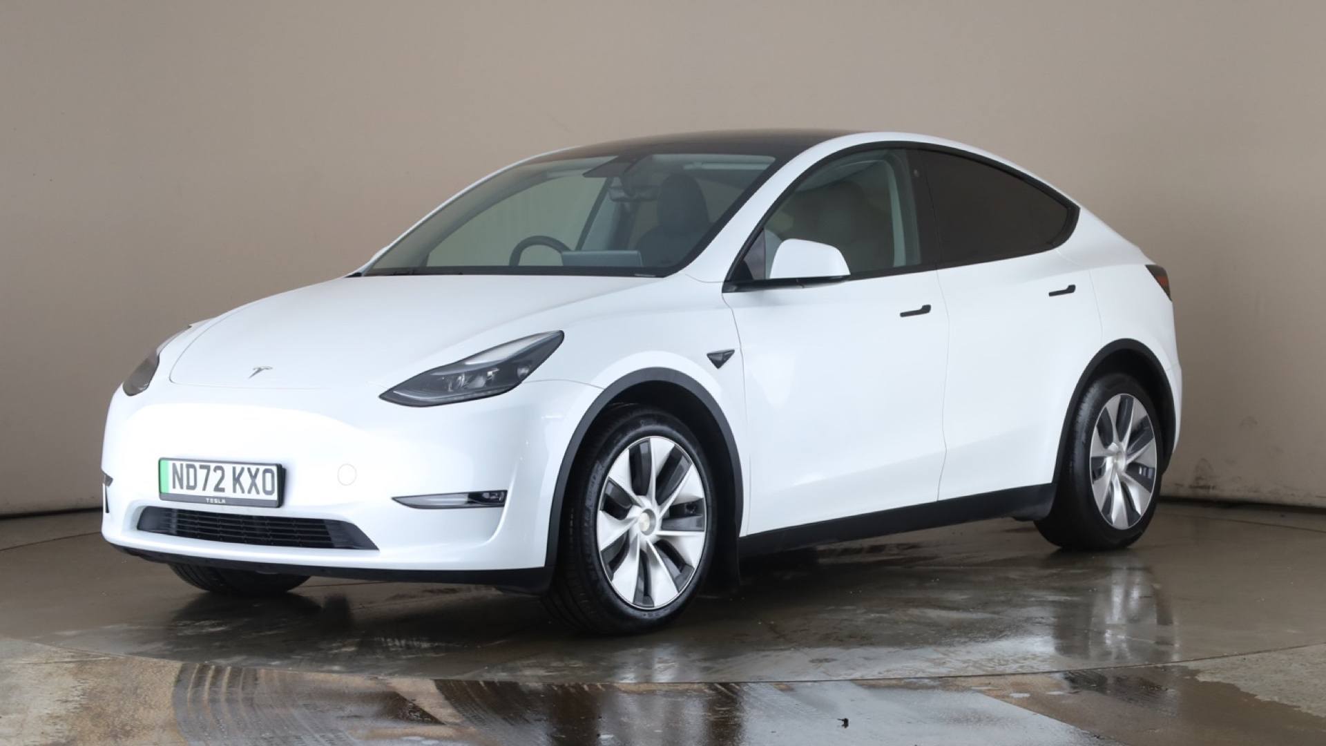 MODEL Y HATCHBACK Long Range AWD 5dr Auto