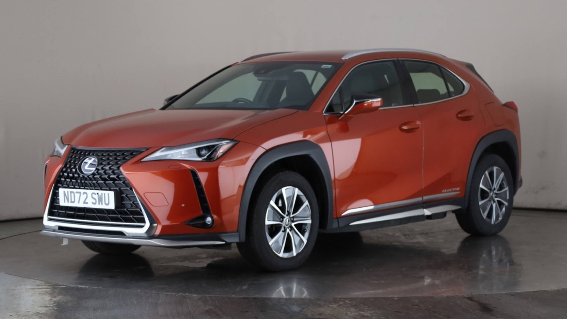 UX ELECTRIC HATCHBACK 300e 150kW 54.3 kWh 5dr E-CVT