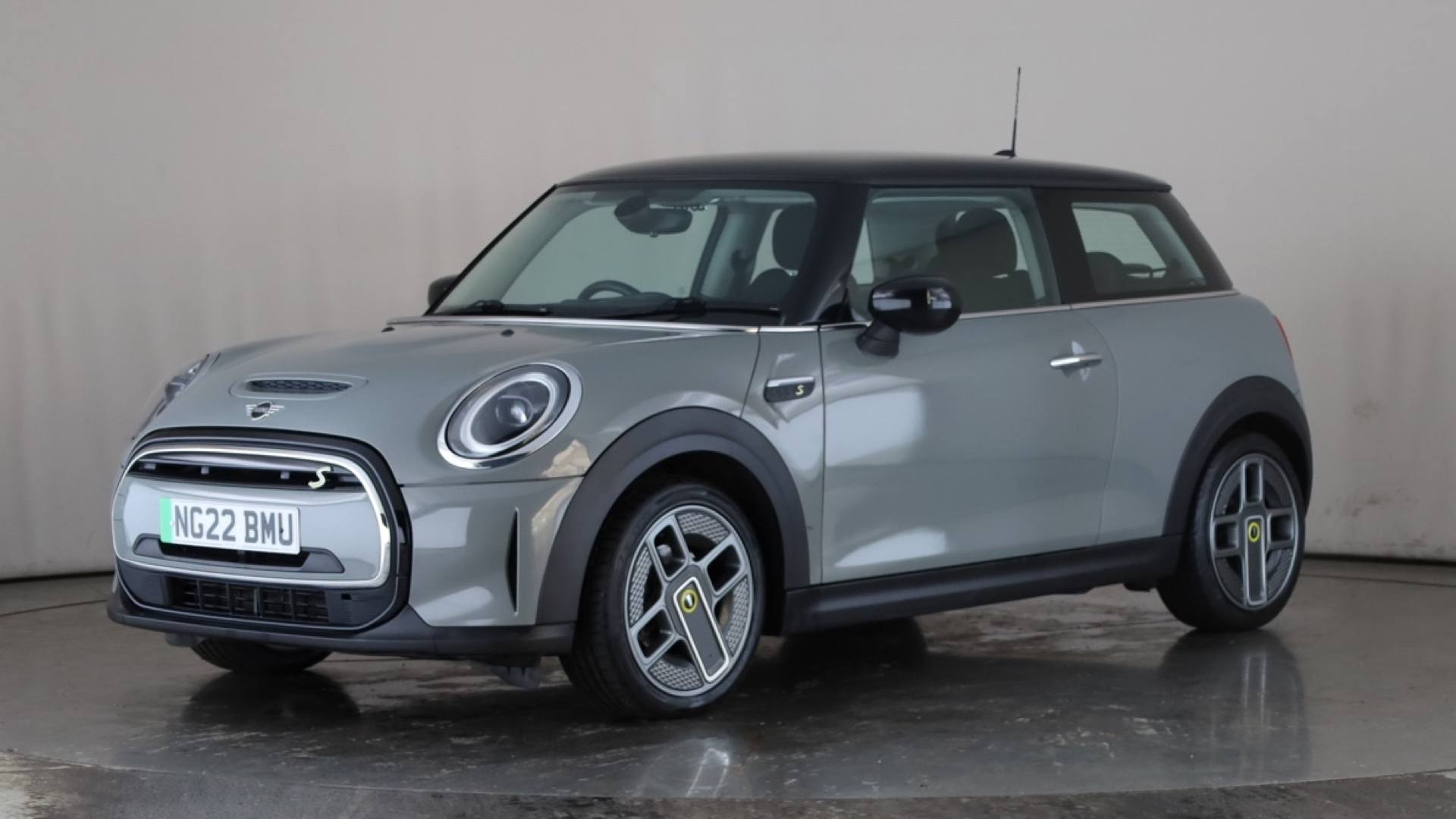 ELECTRIC HATCHBACK 135kW Cooper S Level 1 33kWh 3dr Auto