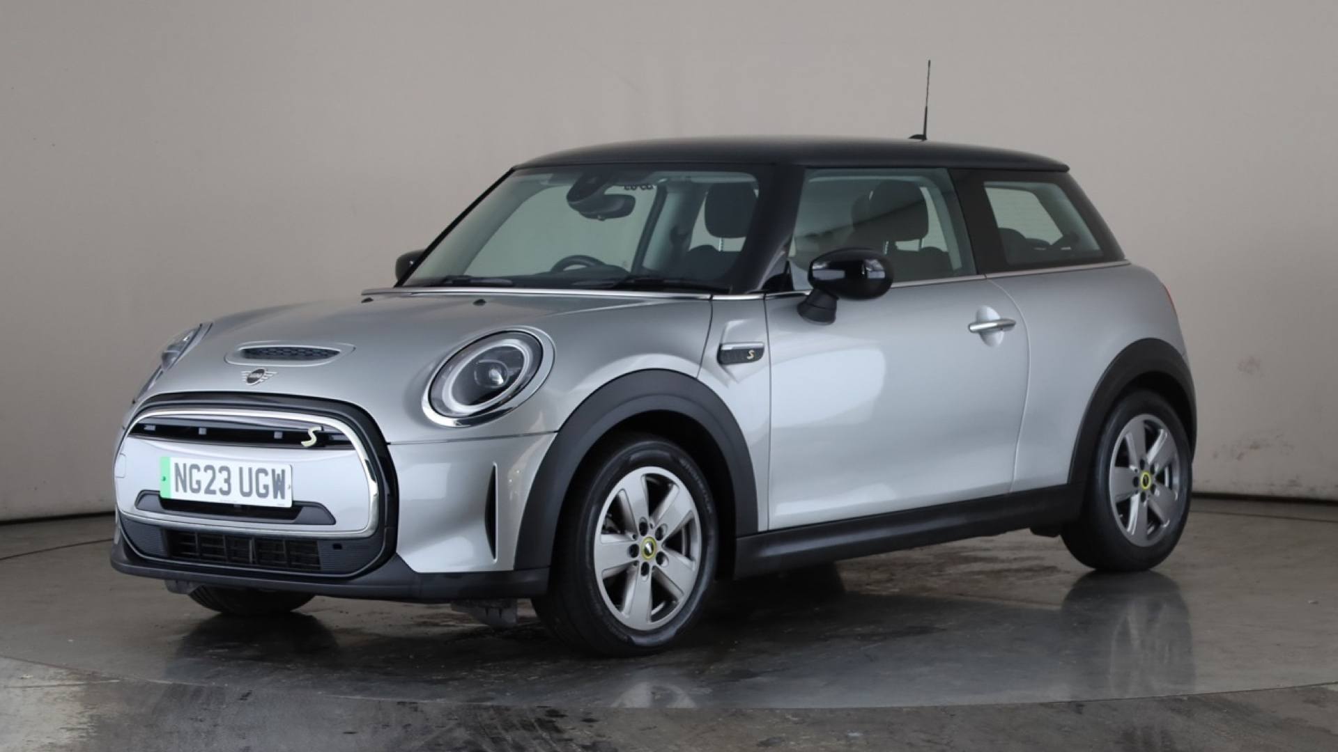 ELECTRIC HATCHBACK 135kW Cooper S Level 1 33kWh 3dr Auto