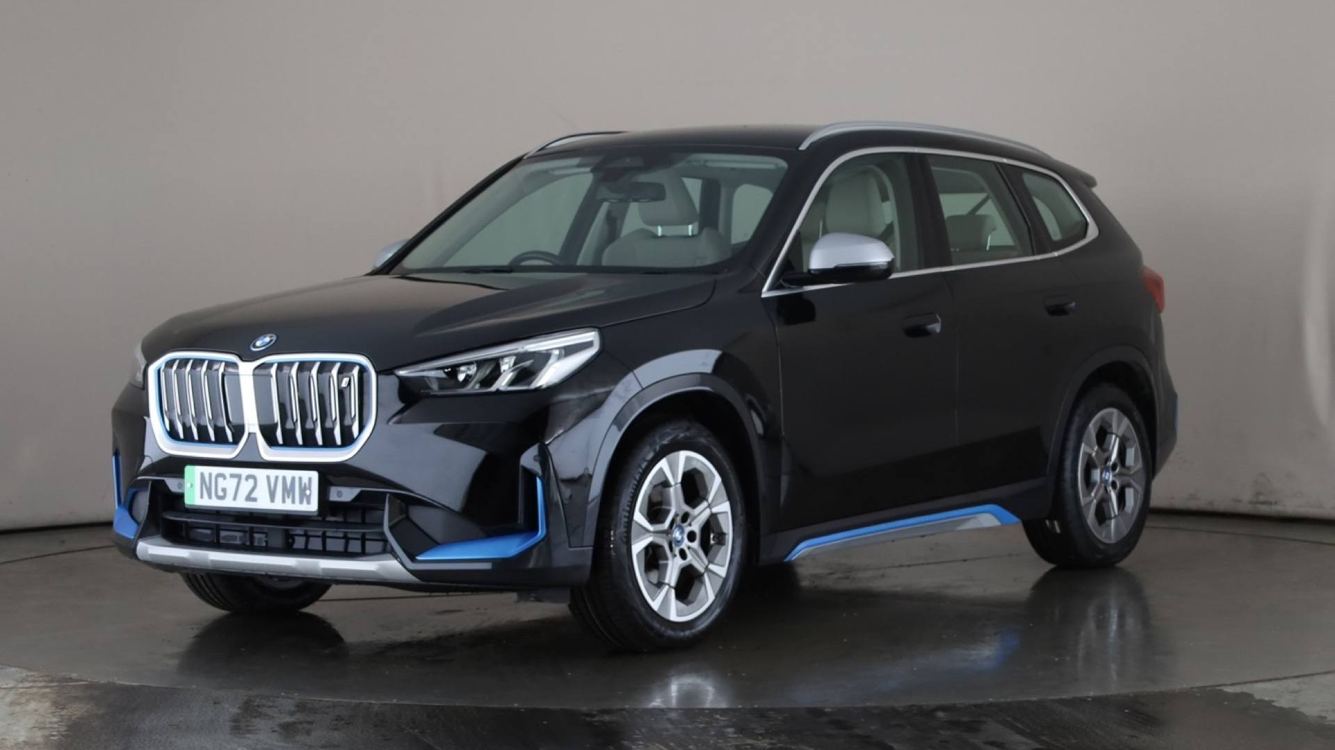 iX1 ELECTRIC ESTATE 230kW xDrive30 xLine 64.7kWh 5dr Auto