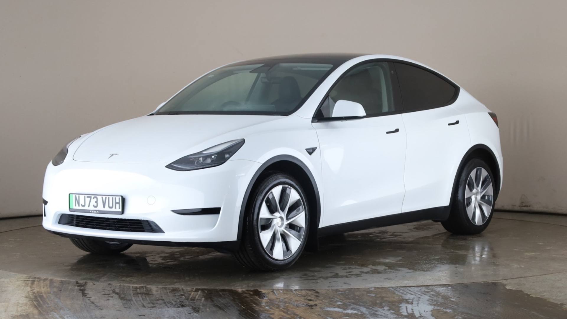 MODEL Y HATCHBACK RWD 5dr Auto