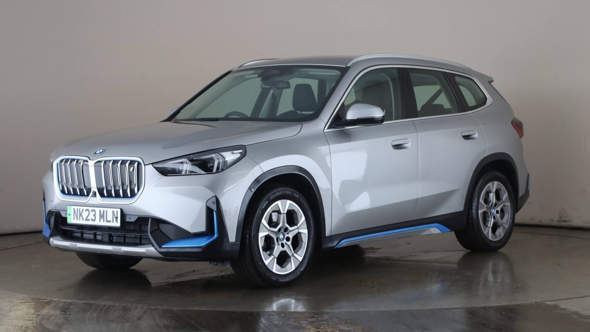 iX1 ELECTRIC ESTATE 230kW xDrive30 xLine 65kWh 5dr Auto [22kWCh]