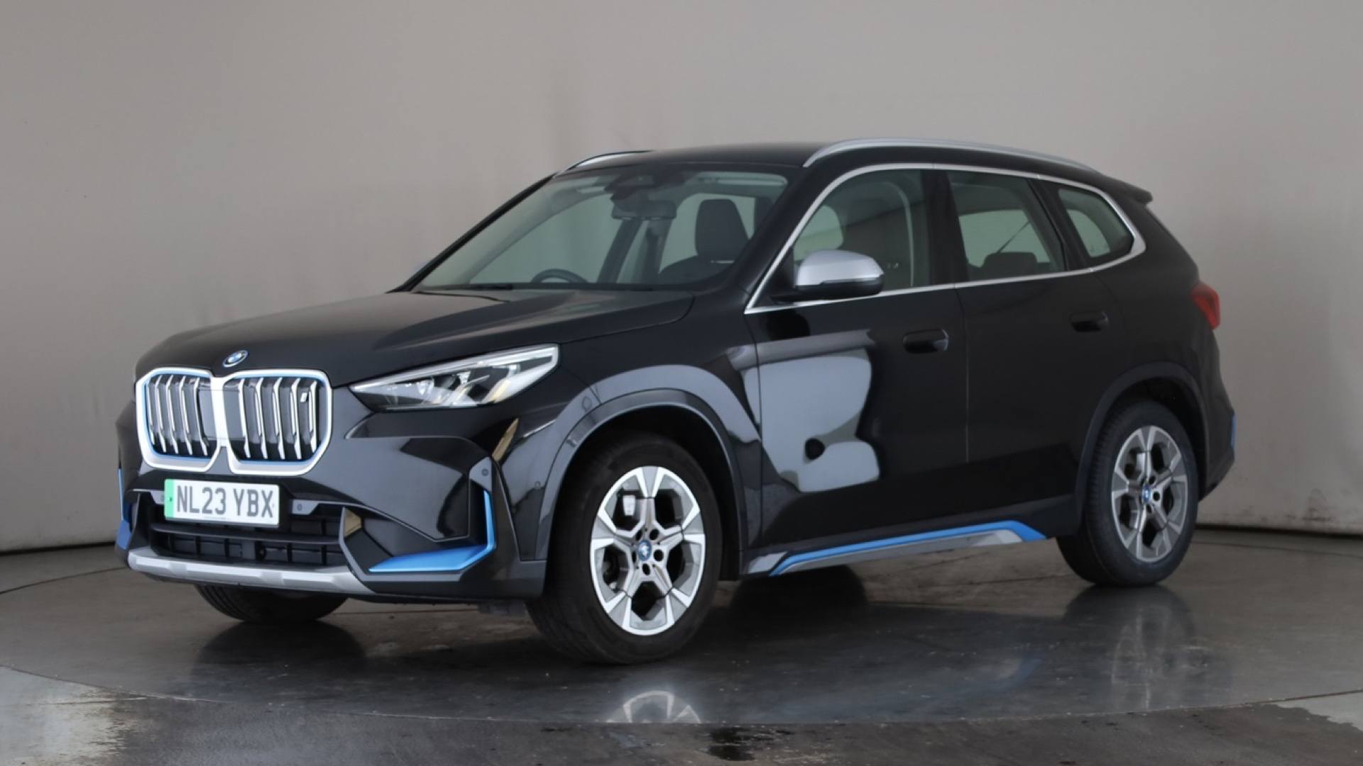 iX1 ELECTRIC ESTATE 230kW xDrive30 xLine 65kWh 5dr Auto [22kWCh]