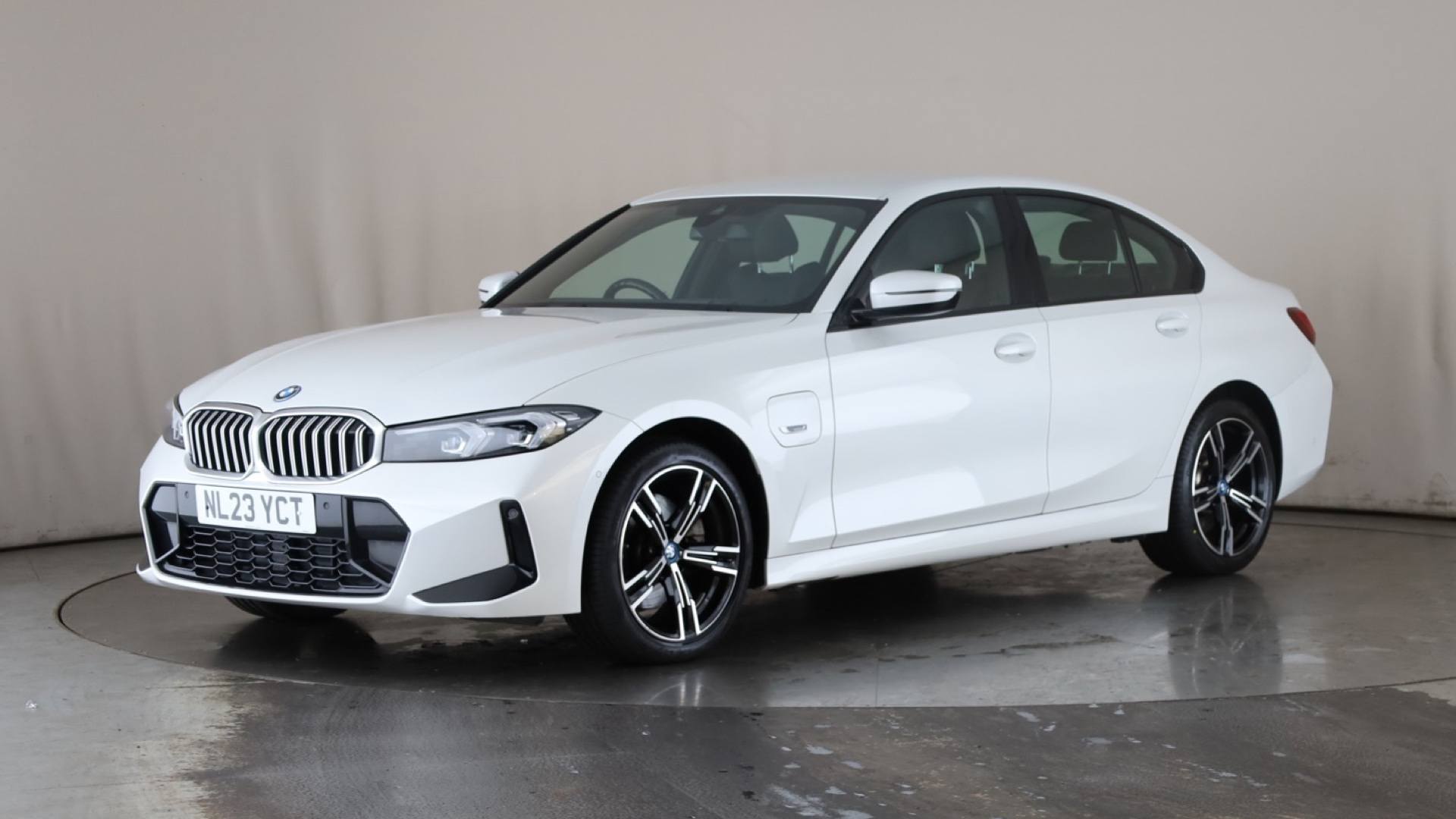 3 SERIES SALOON 330e M Sport 4dr Step Auto