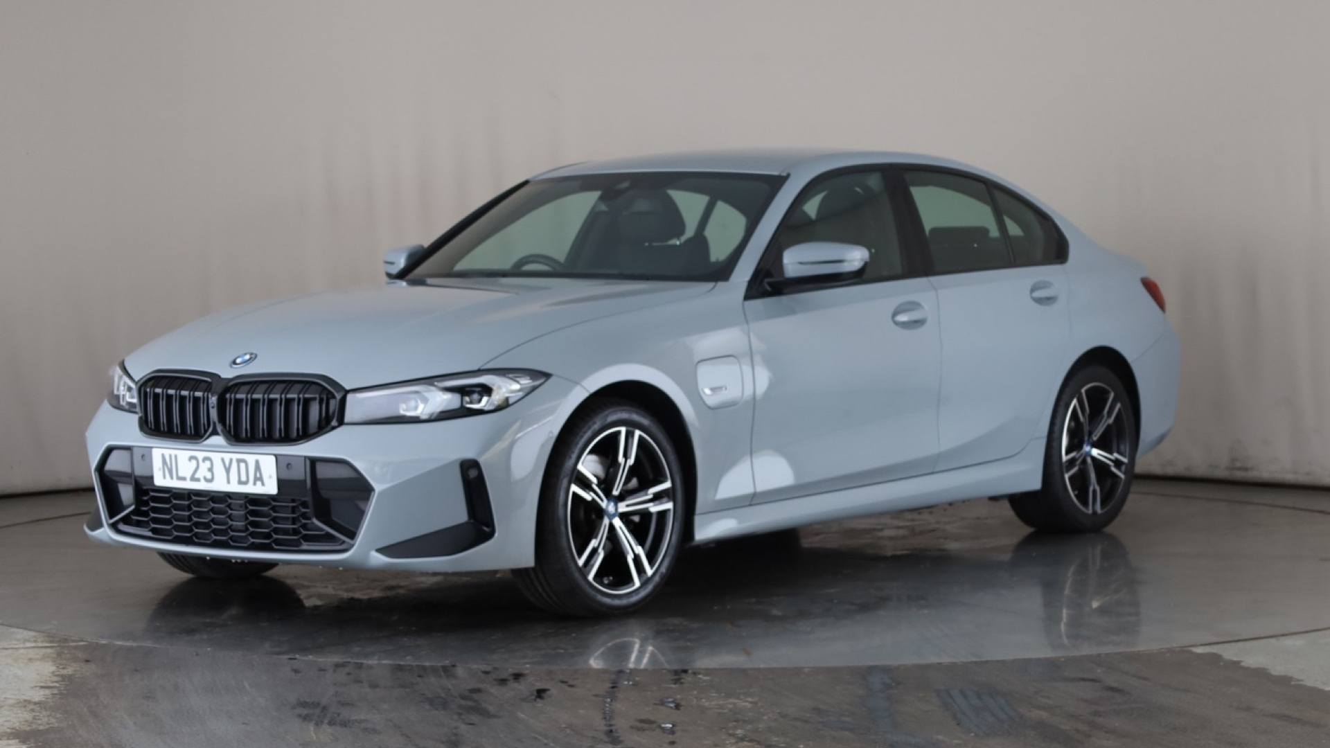 3 SERIES SALOON 330e M Sport 4dr Step Auto