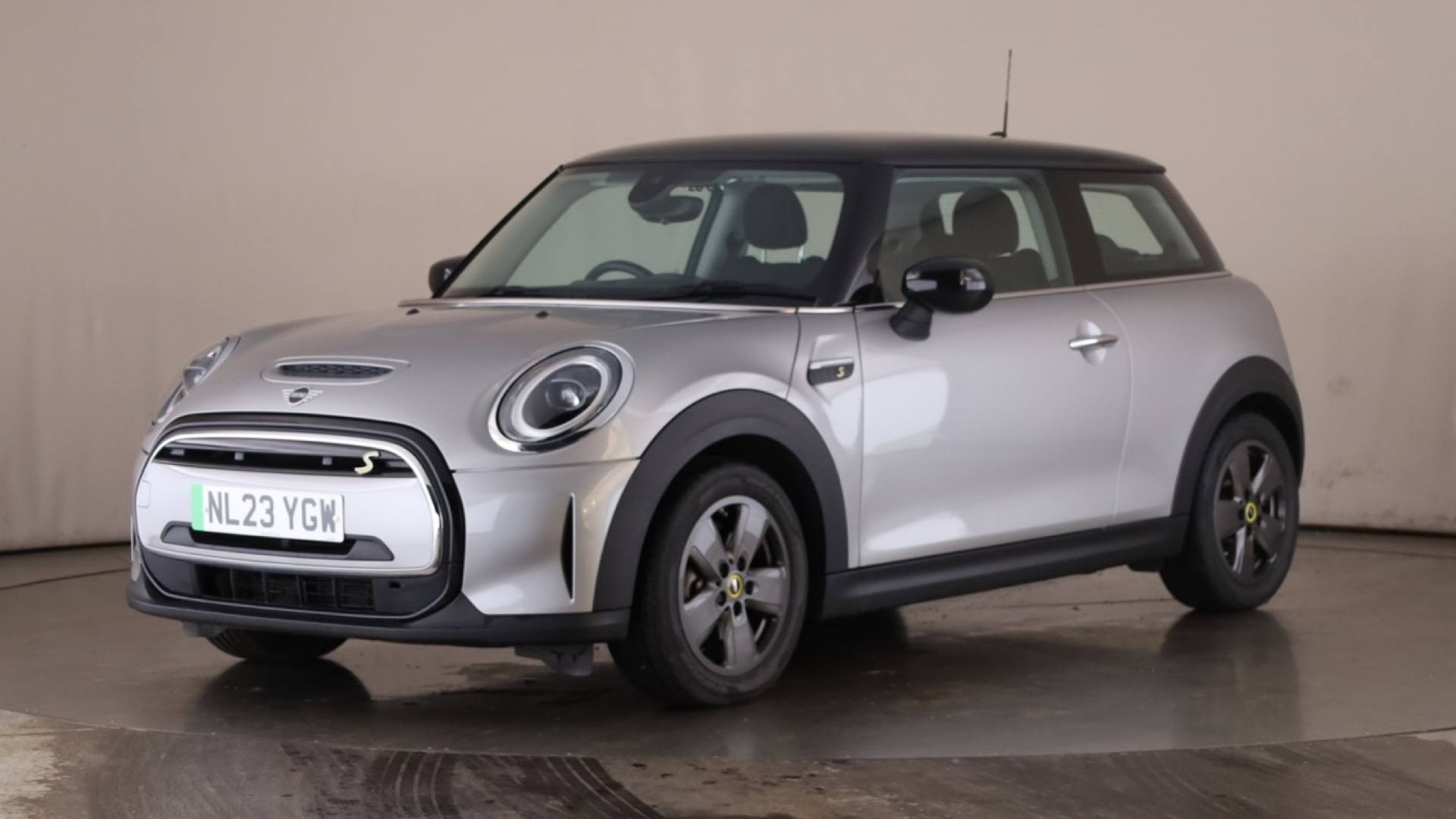 ELECTRIC HATCHBACK 135kW Cooper S Level 1 33kWh 3dr Auto