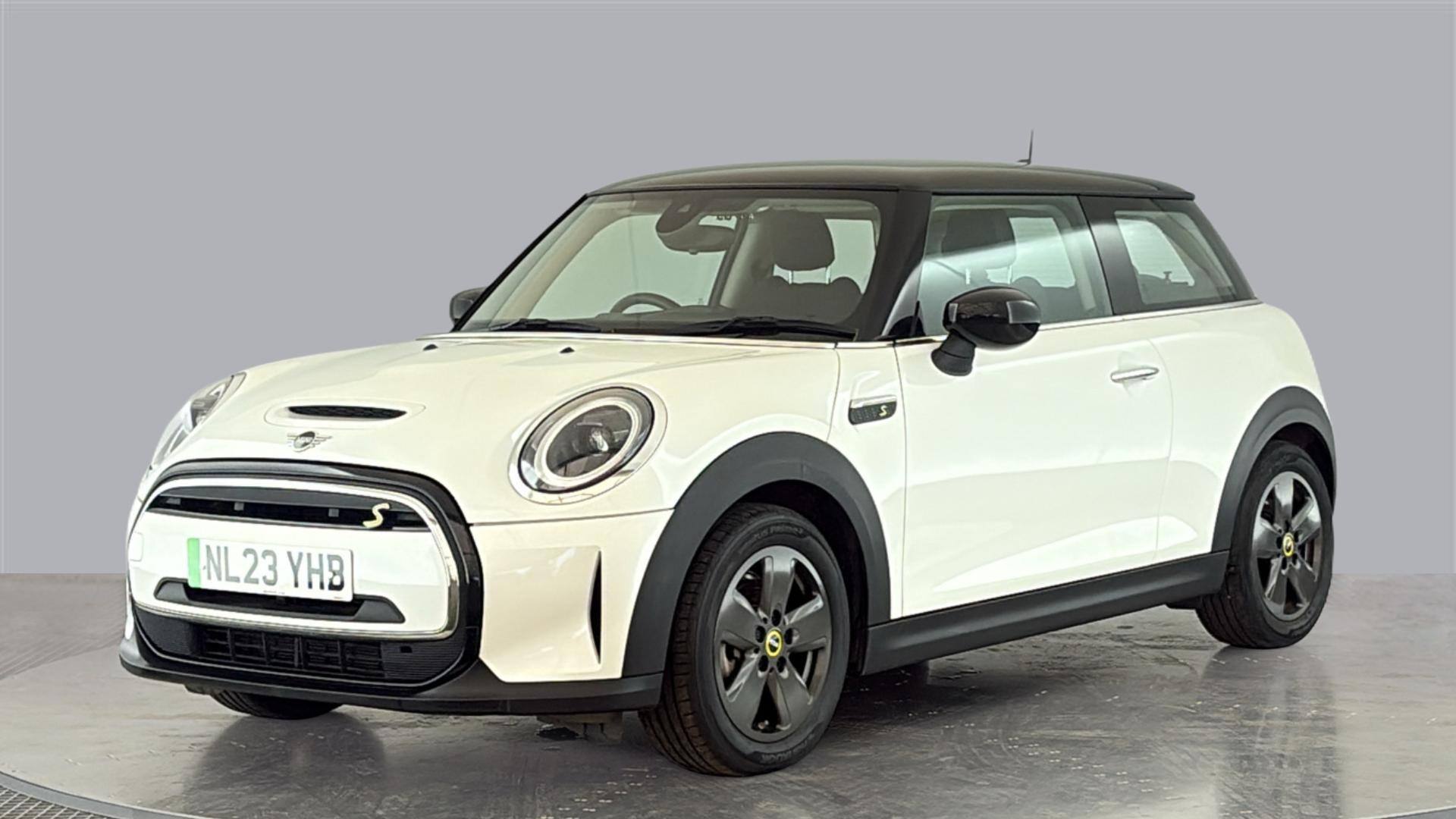 ELECTRIC HATCHBACK 135kW Cooper S Level 1 33kWh 3dr Auto