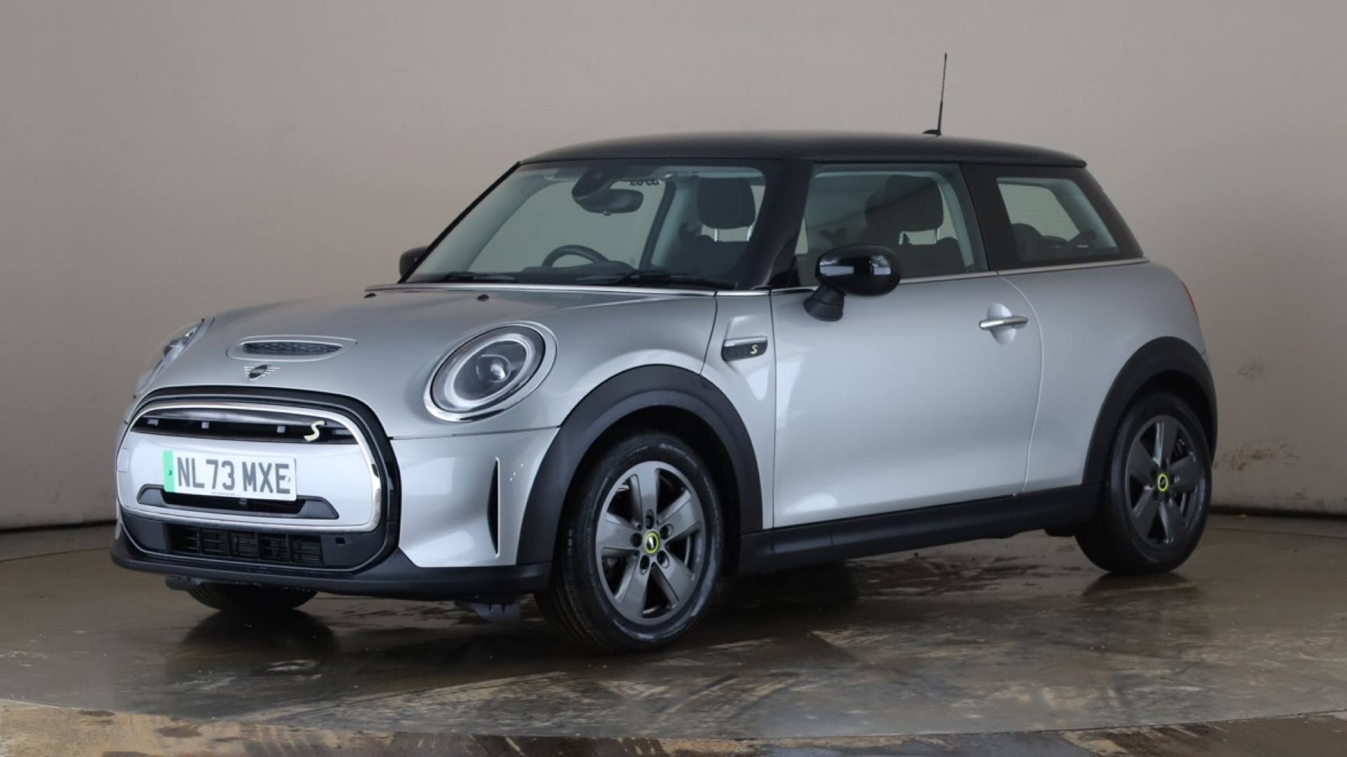 ELECTRIC HATCHBACK 135kW Cooper S Level 1 33kWh 3dr Auto
